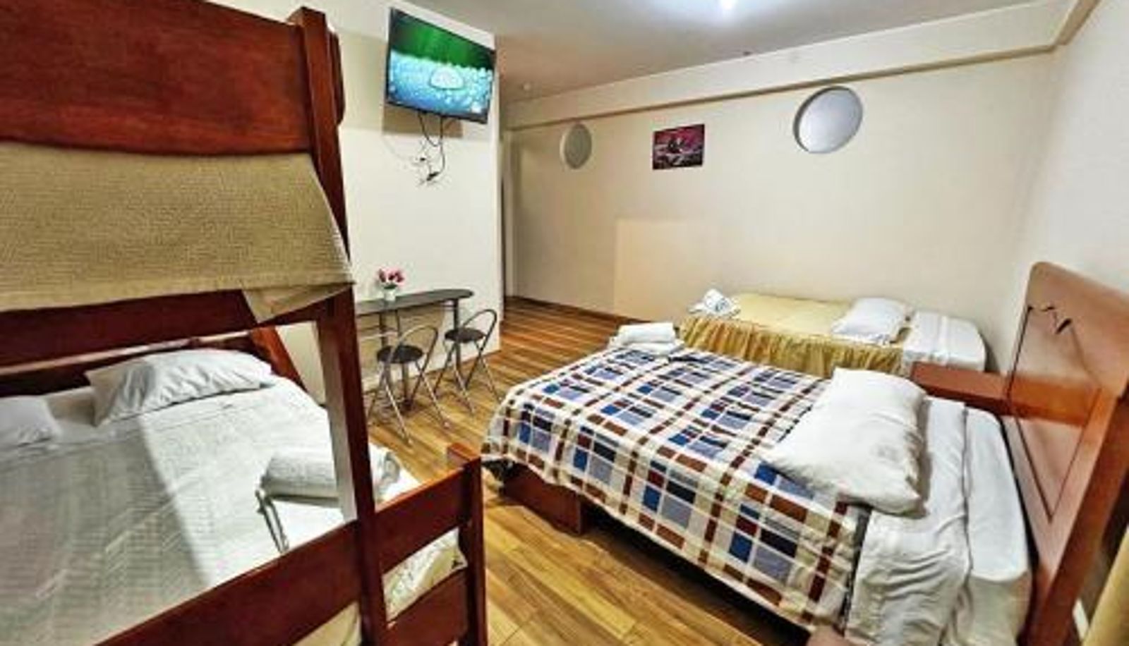 Info - hotel el parral suite