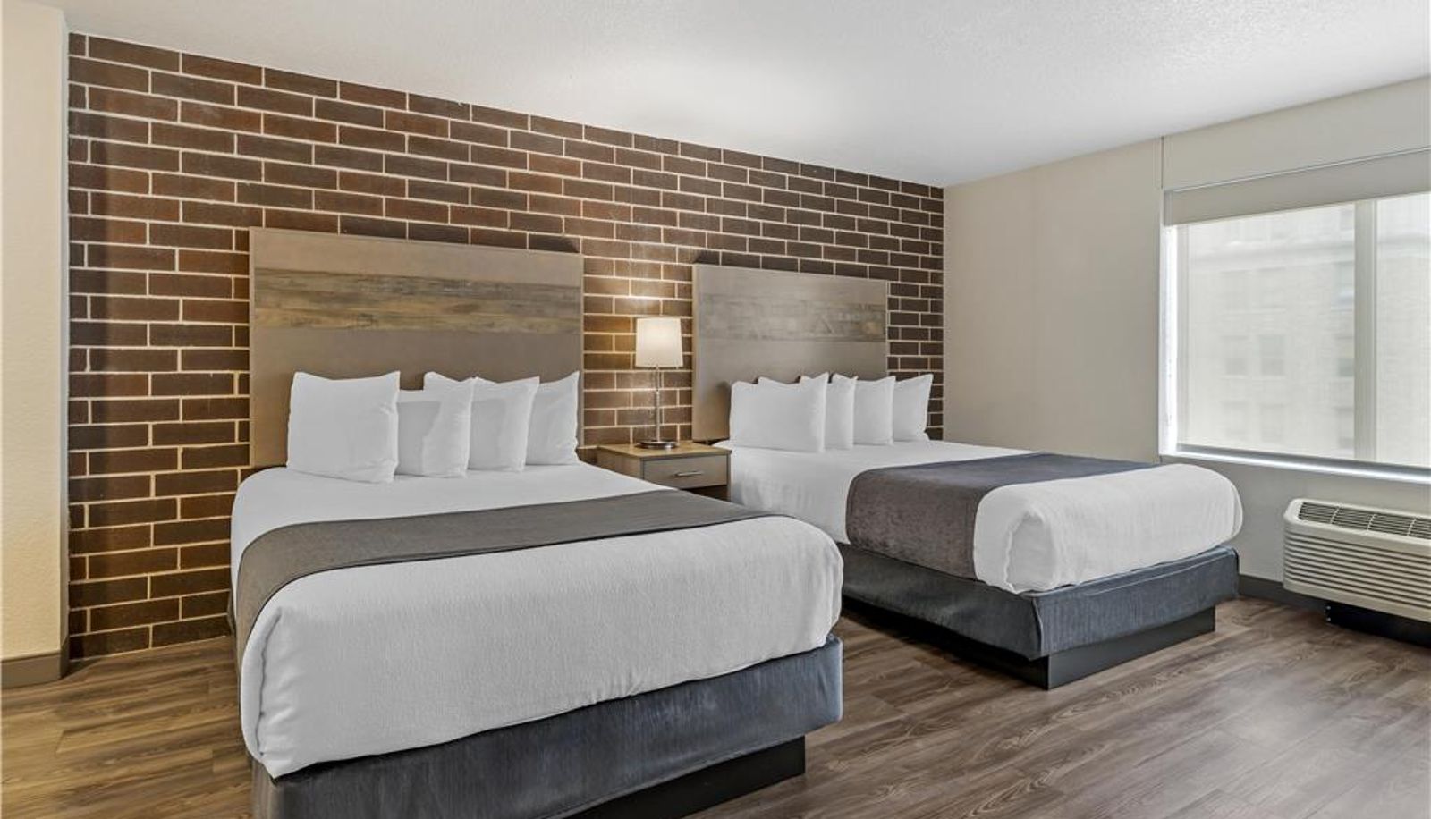 Zimmer - Executive Residency by Best Western Waterloo & Cedar Falls