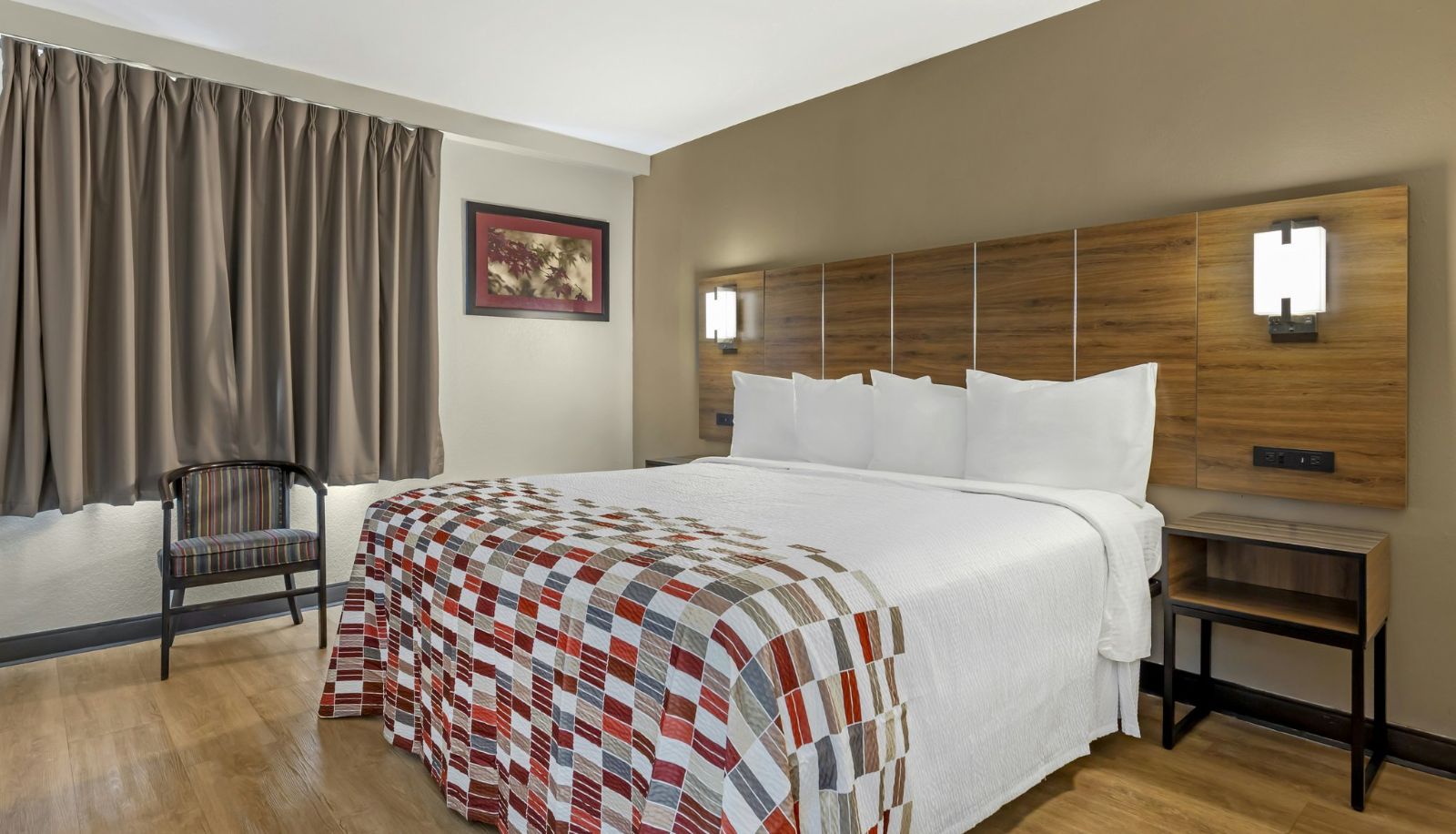 Zimmer - Red Roof Inn Lumberton