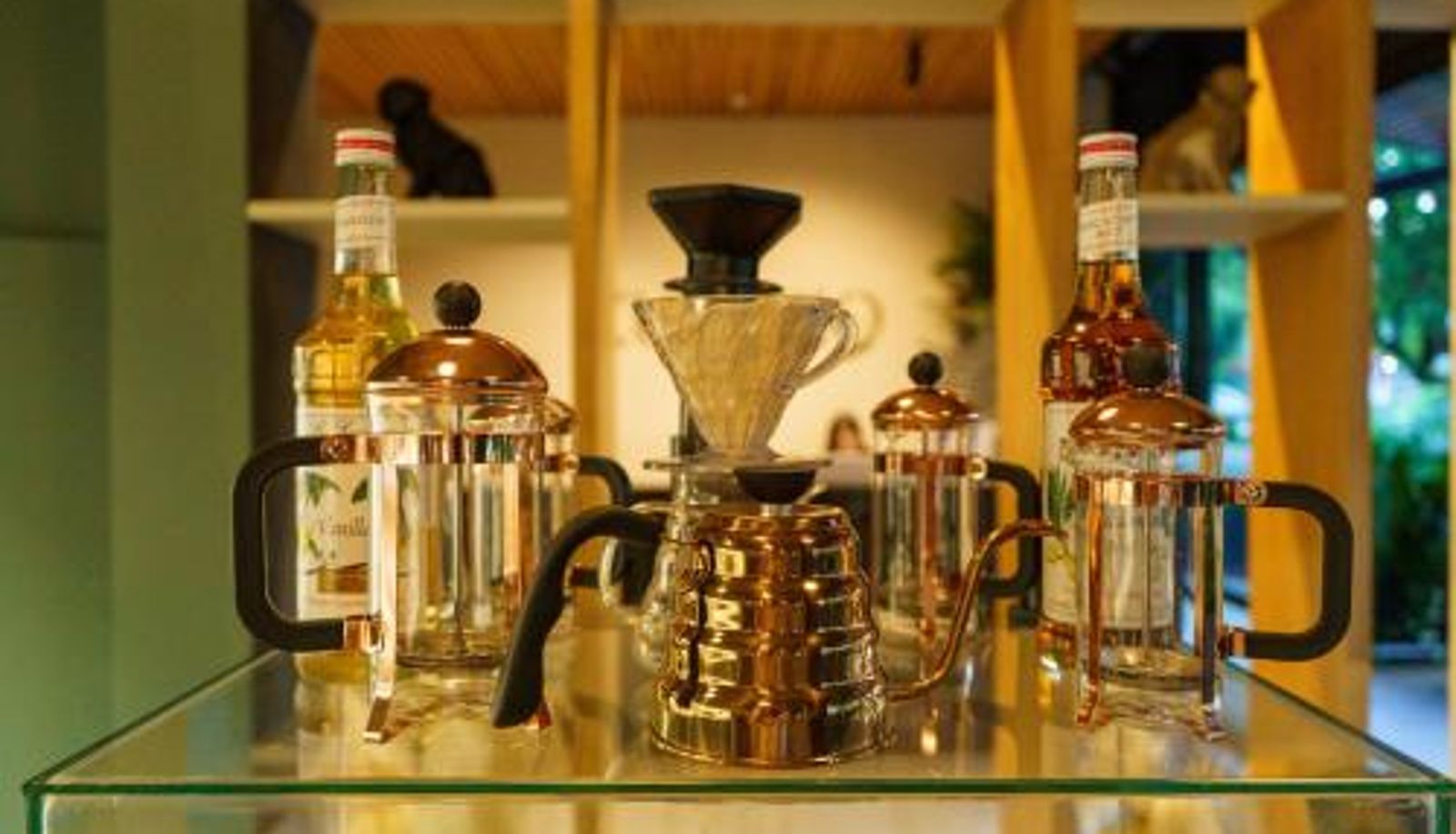 Salle de petit-déjeuner dans le restaurant - Eutopiq Hotel