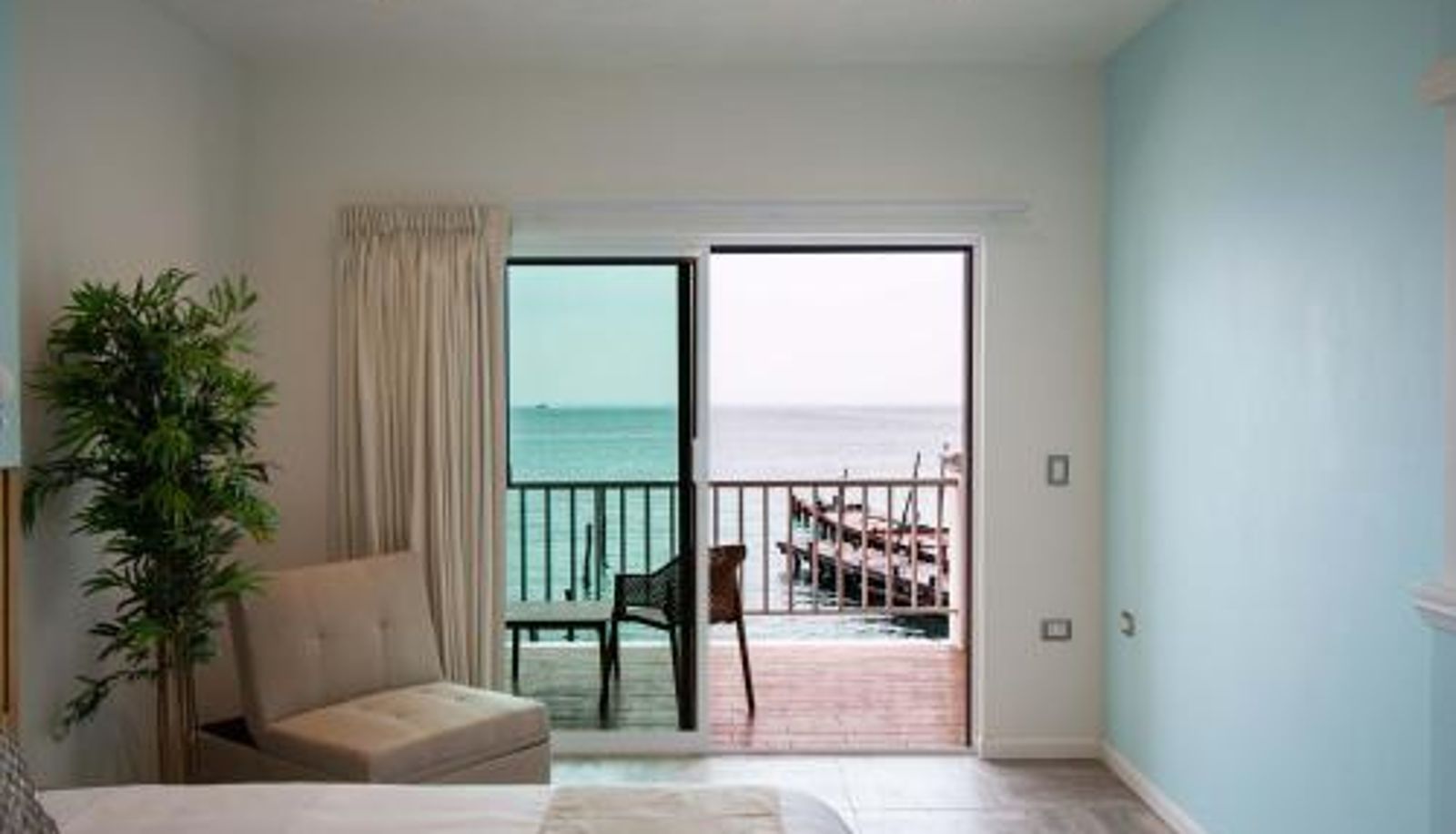 Room - Bartolome Oceanfront Suites