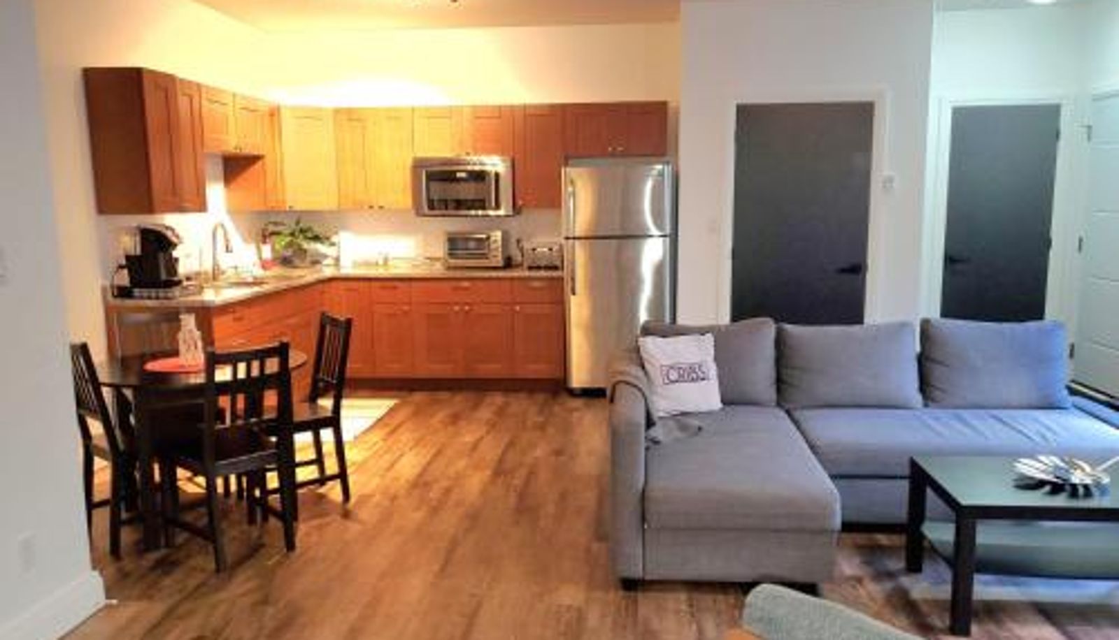 Apartment - Cribs on the Hill