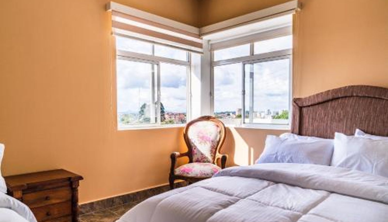 Info - CASA LOMA HOTEL BOUTIQUE & TERRAZA GASTRO