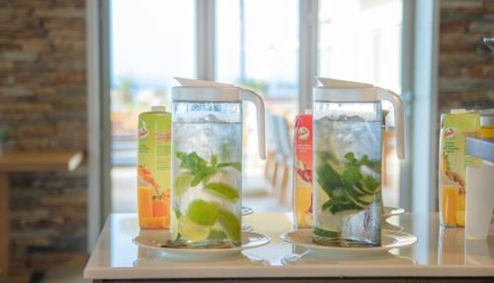 Frühstücksraum innerhalb des Restaurants - King Maron Beach Hotel & Spa