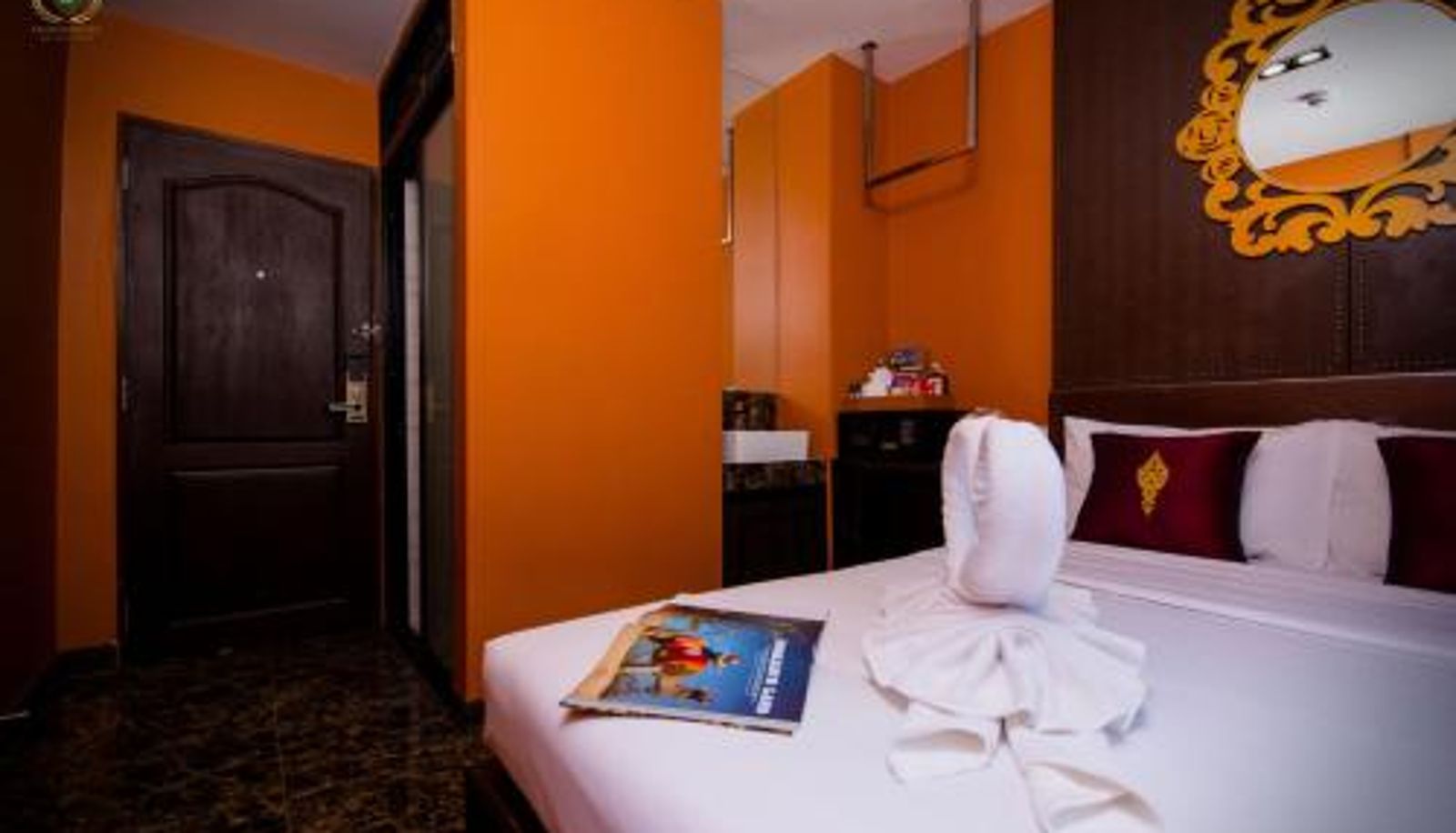 Room - Violet Tower at Khaosan Palace