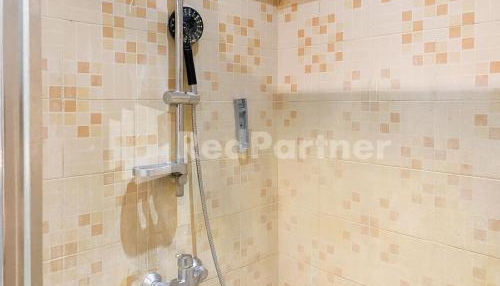 Badezimmer - Istana Griya 2 Hotel Solo RedPartner