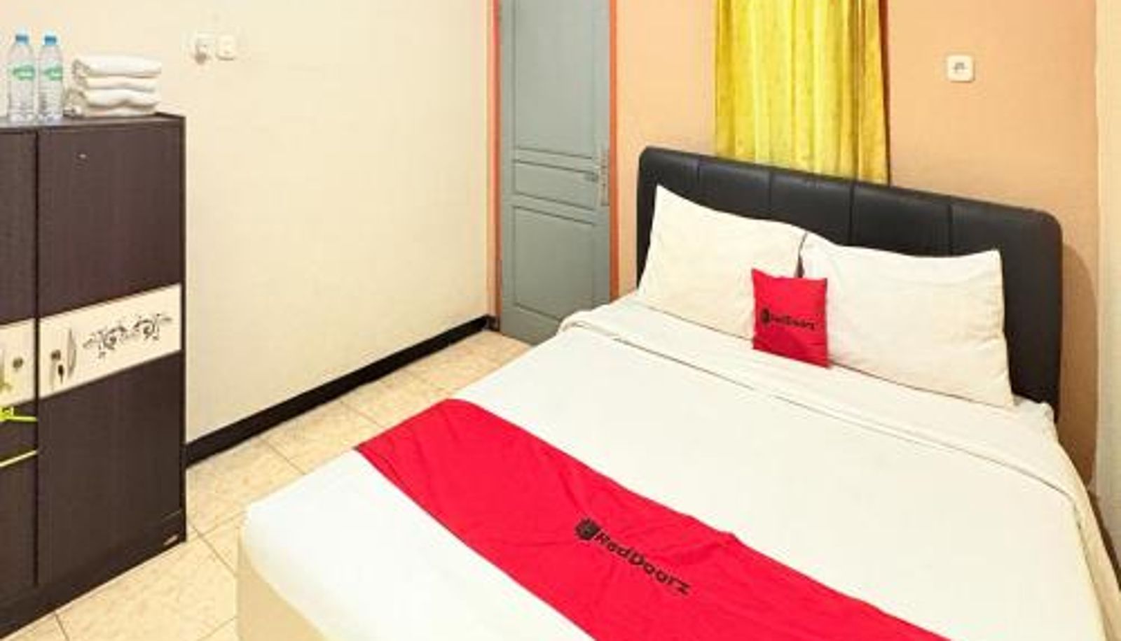 Habitación - RedDoorz Syariah at Nusa Indah near BNS