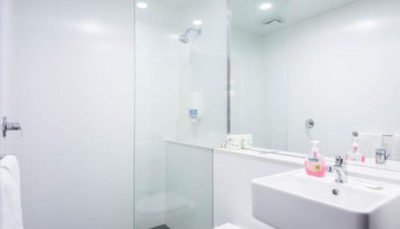 Badezimmer - Buller Central Hotel