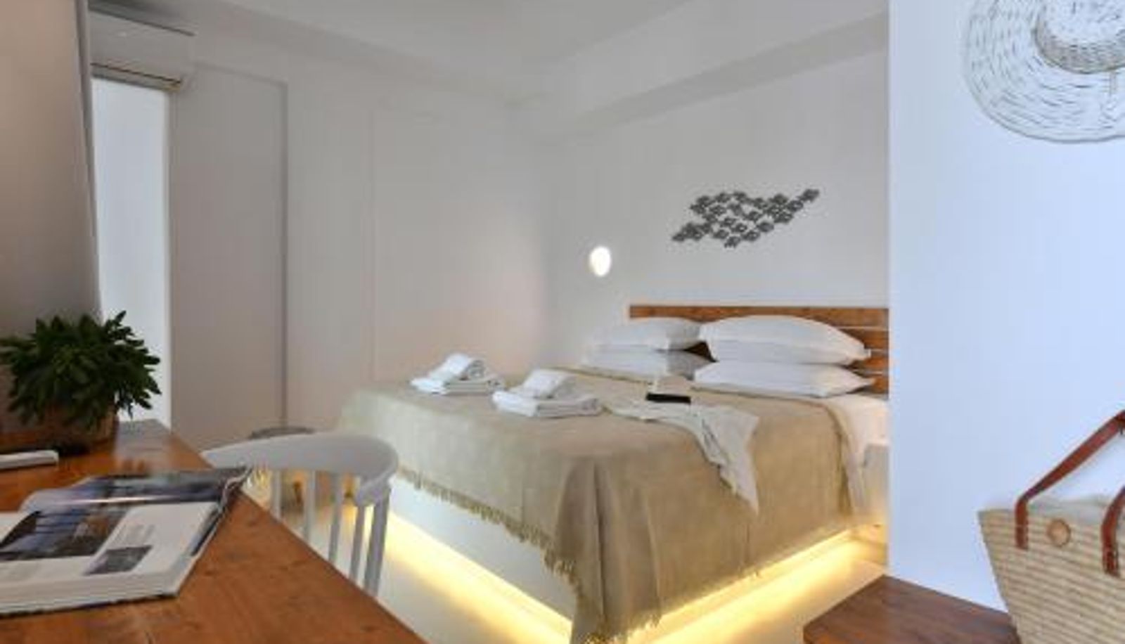 Información - Ammos Luxury Rooms & Home