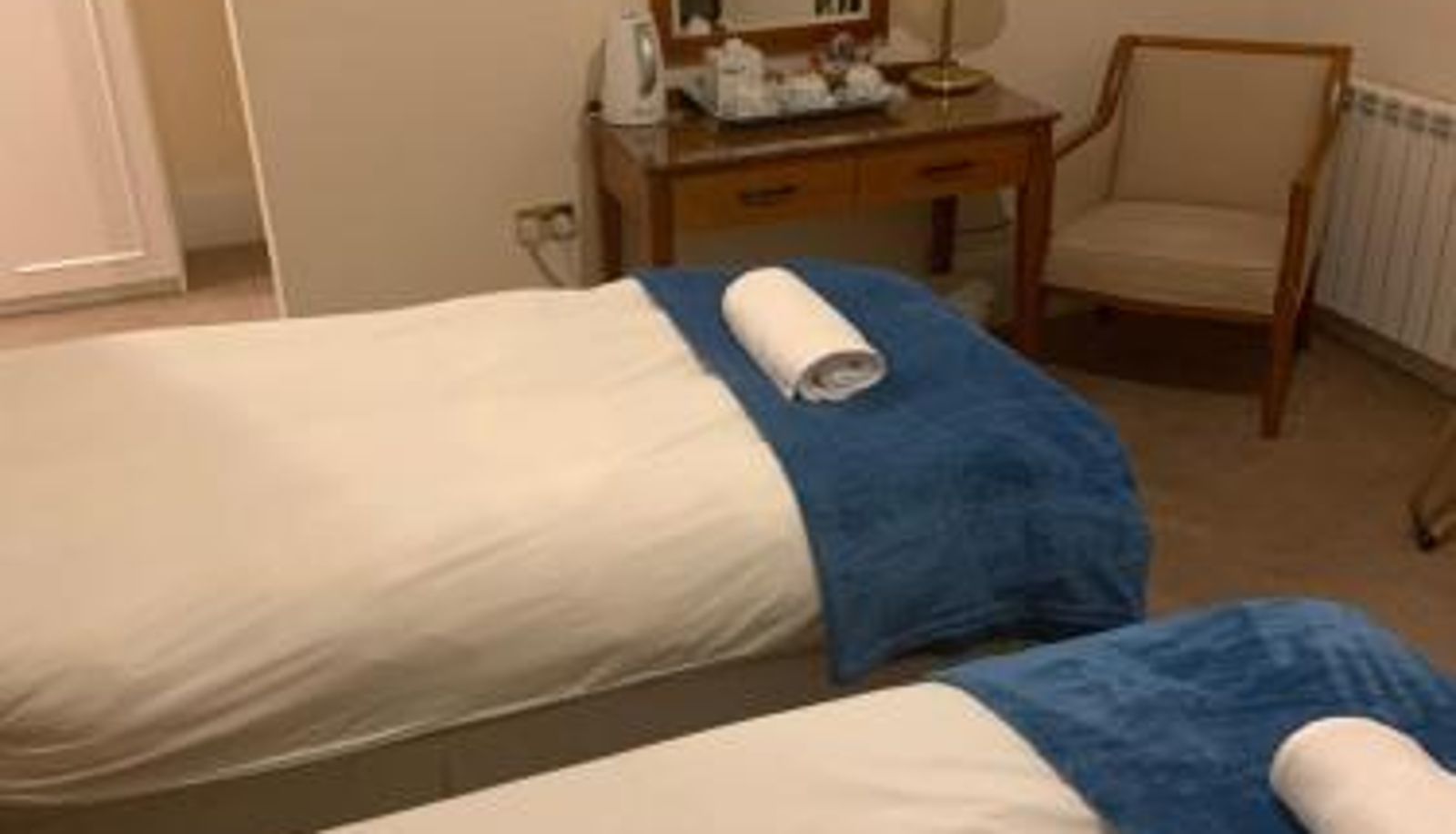 Dreibettzimmer - The Waterloo Hotel & Bistro