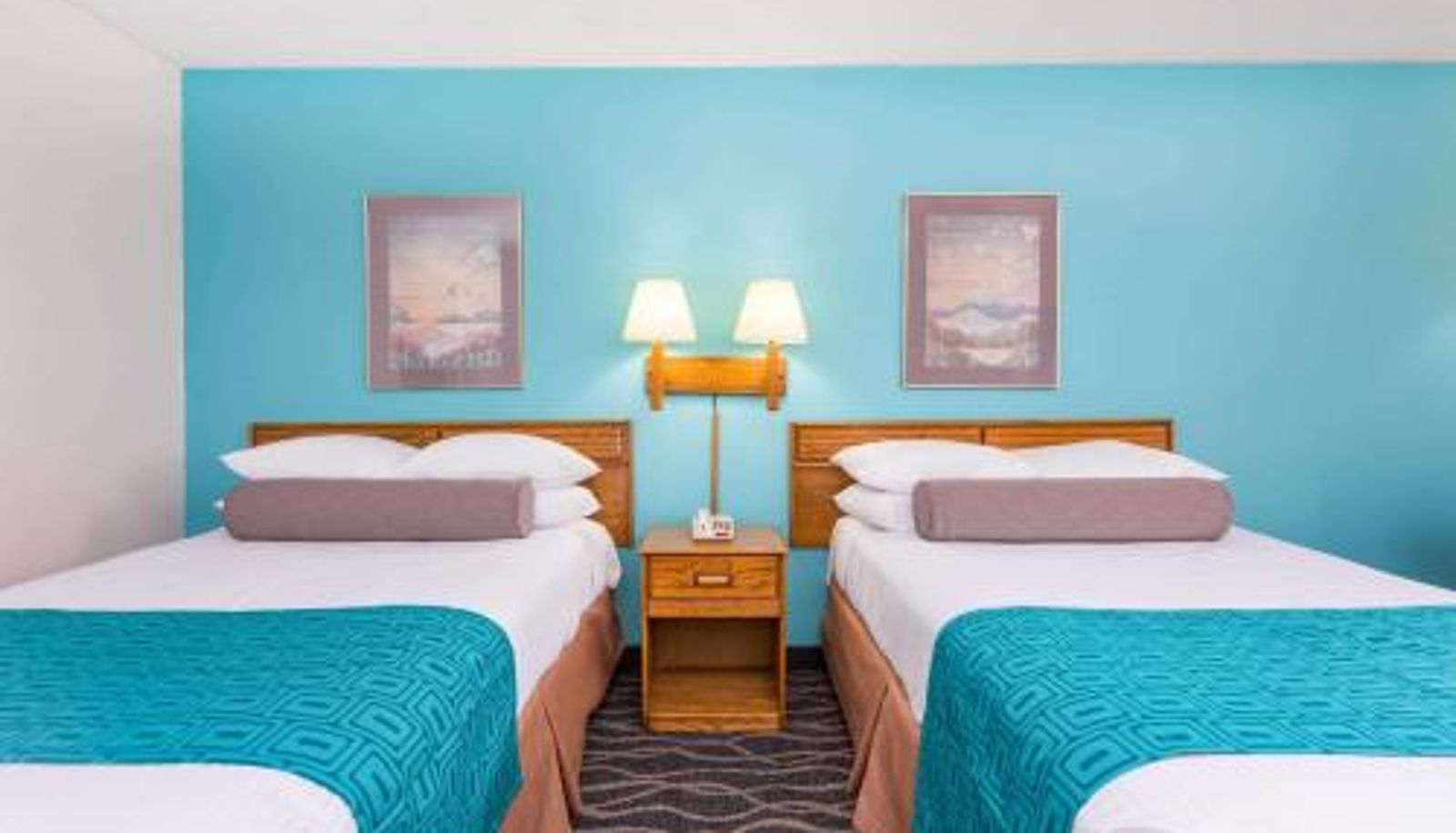 Room - Howard Johnson by Wyndham Commerce GA