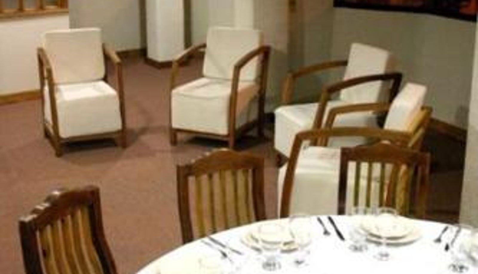 Frühstücksraum innerhalb des Restaurants - HB Express Hotel
