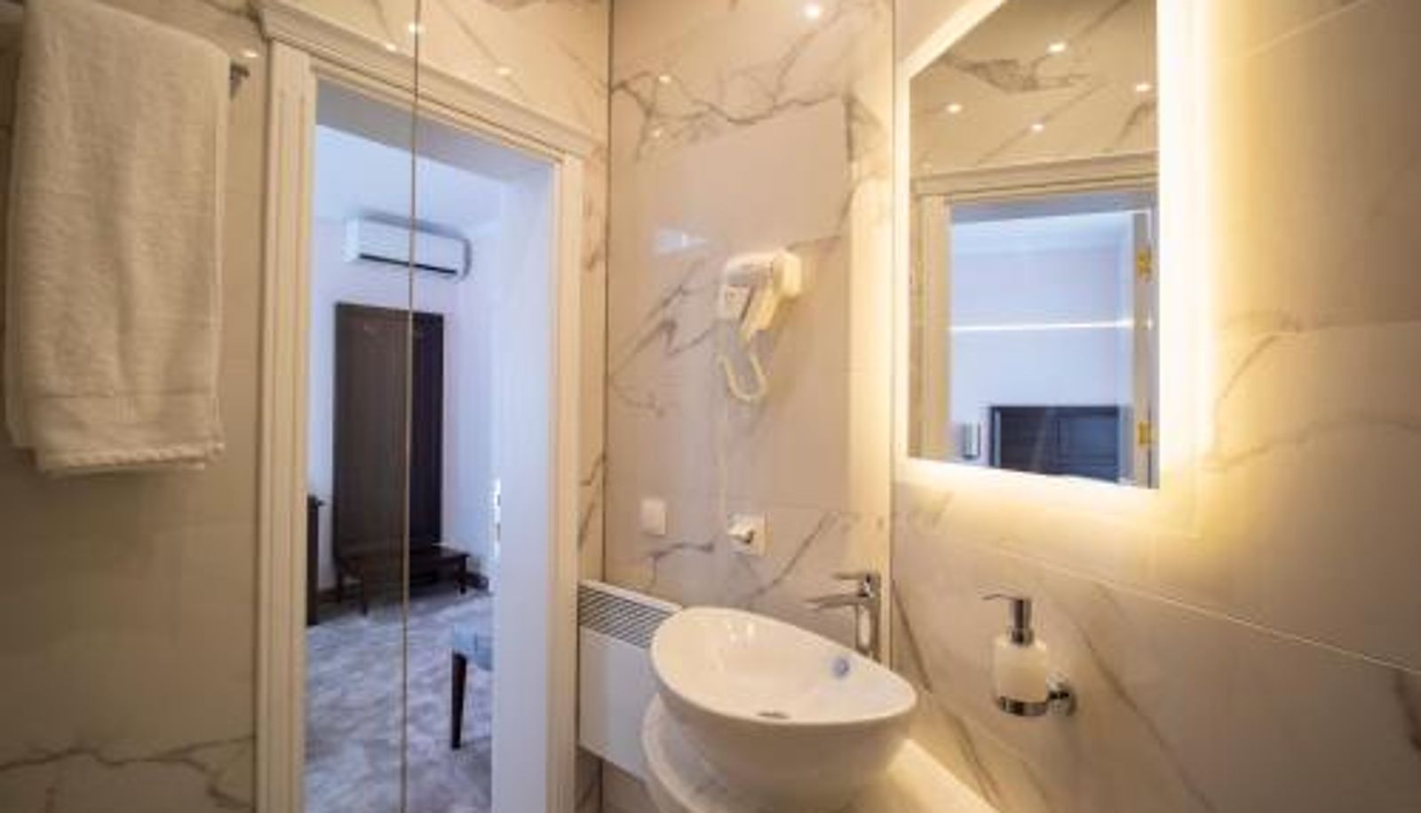 Badkamer - The Moon Boutique Hotel