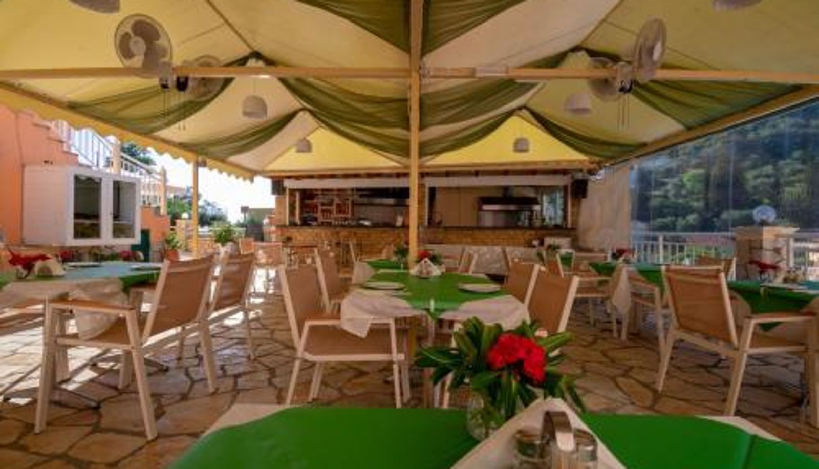 Sala śniadaniowa w restauracji - Angelica Hotel