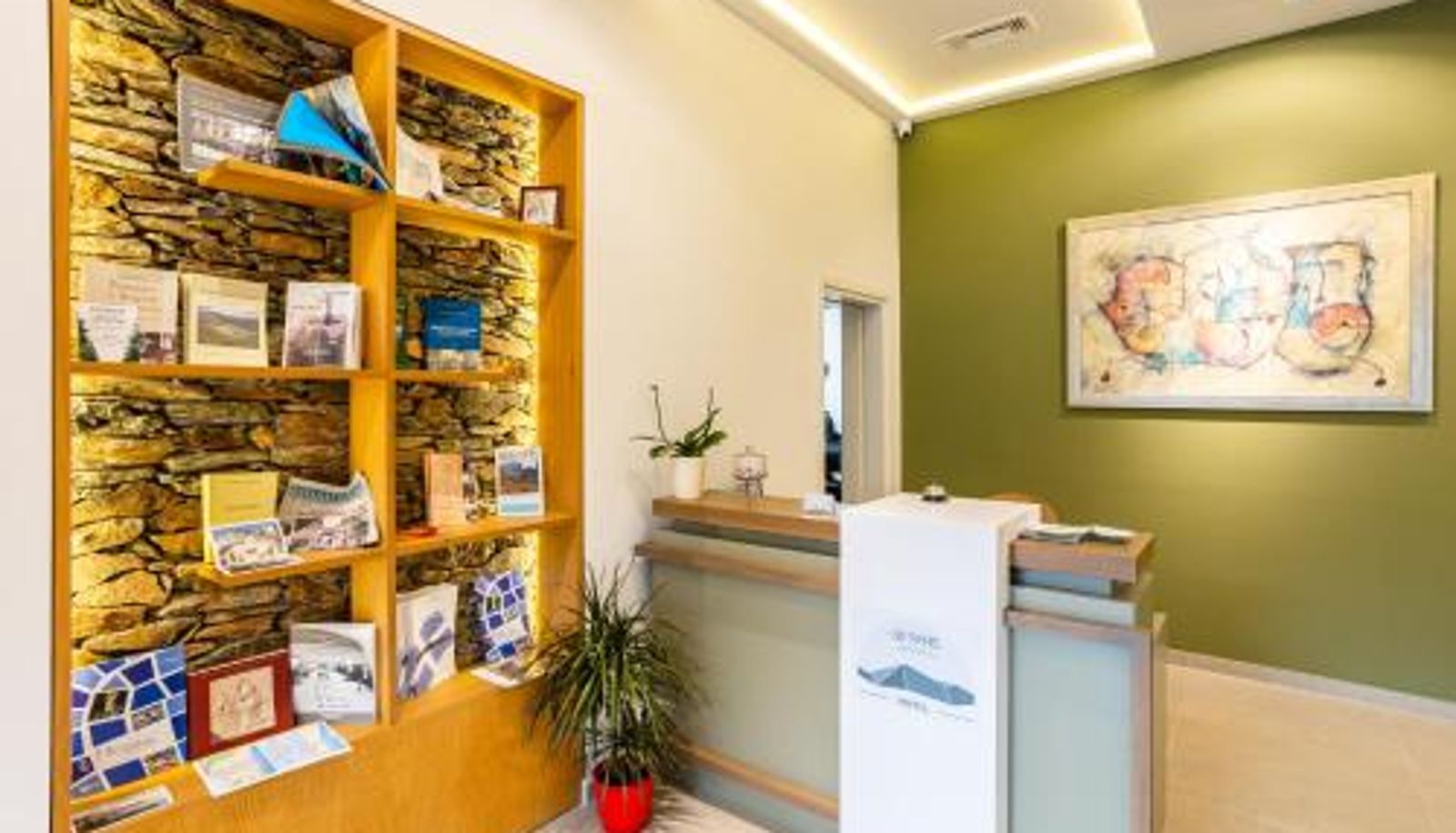 Info - Denthis Hotel - Taygetos Mountain Getaway