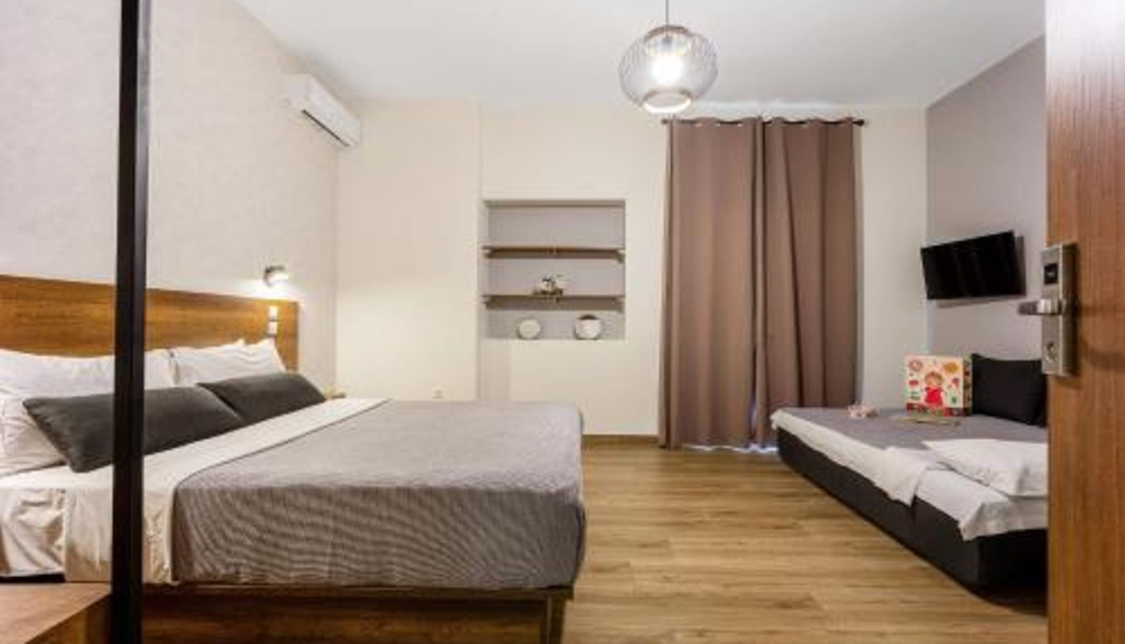 Zimmer - Aethon Airport Project-FREE SHUTTLE by GK Hospitality Group