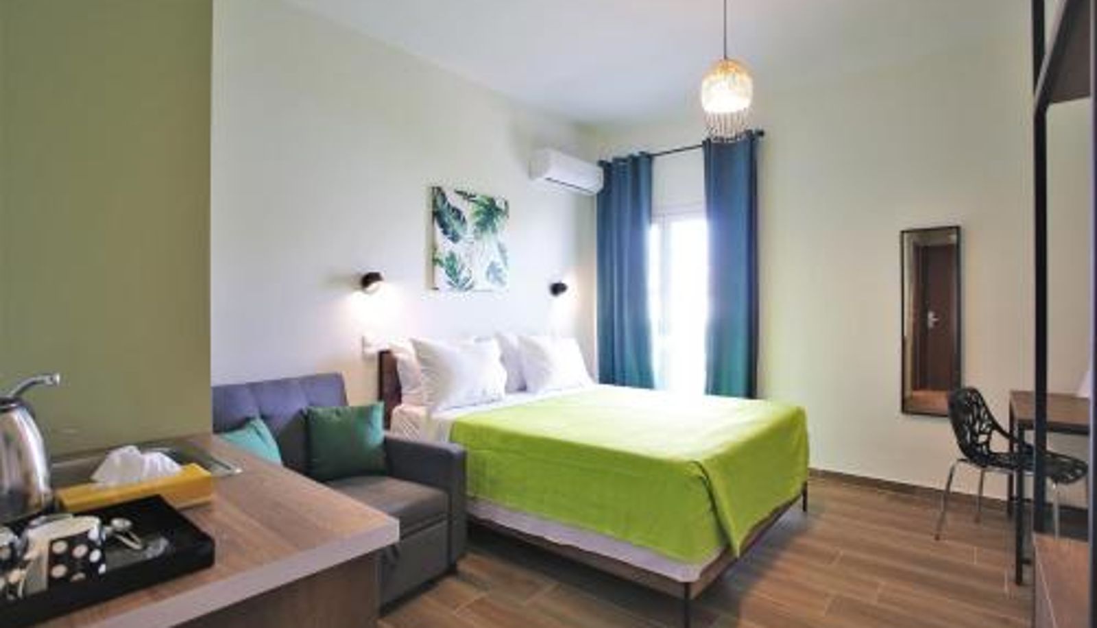 Dreibettzimmer - Aethon Airport Project-FREE SHUTTLE by GK Hospitality Group