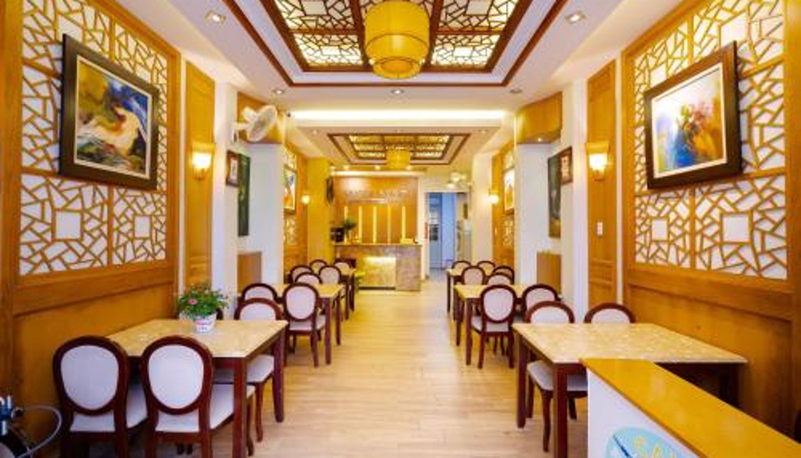 Frühstücksraum innerhalb des Restaurants - Saigon Amigo Hotel