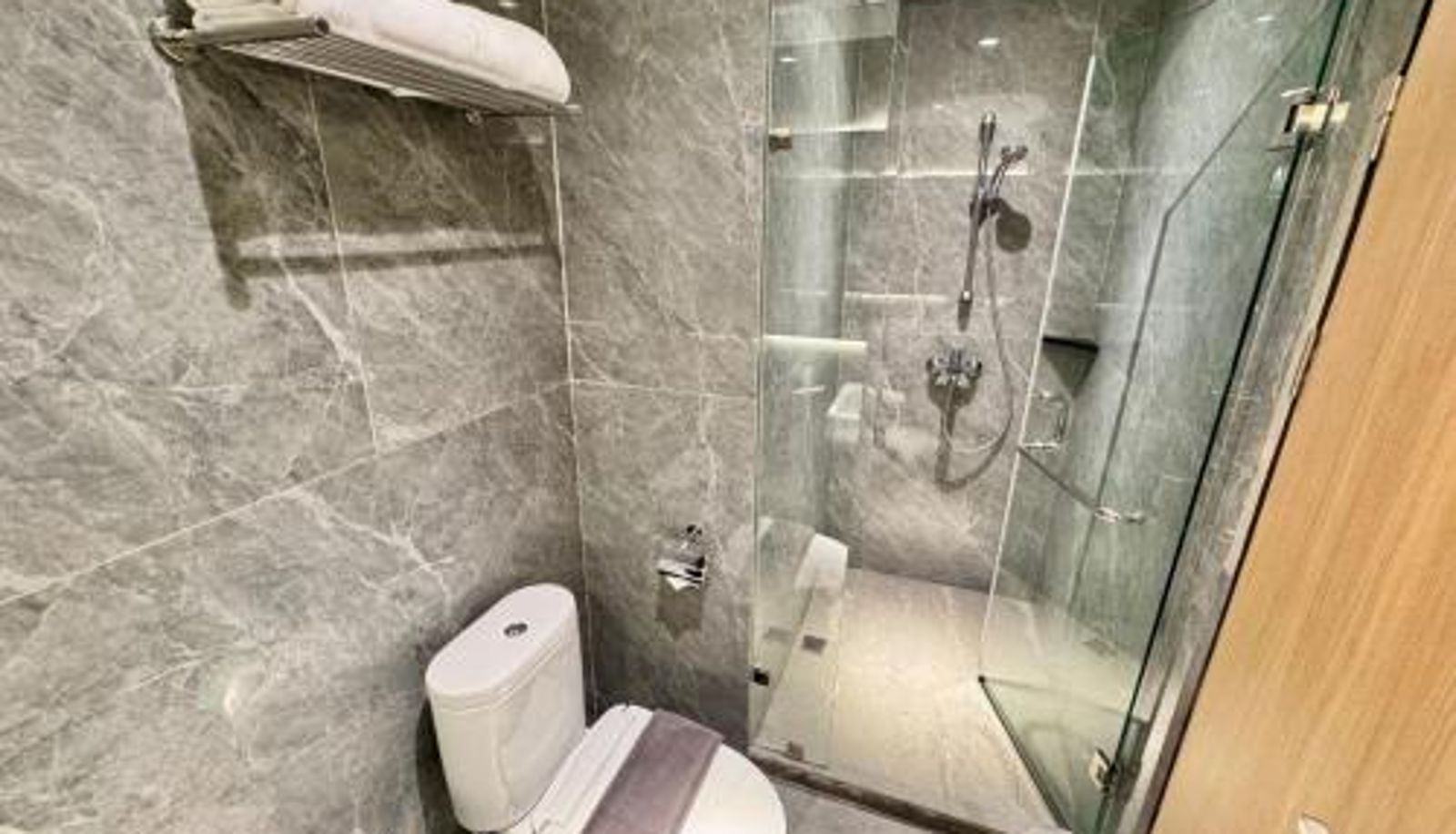 Salle de bain - Orchardz Hotel Industri Jakarta Kemayoran