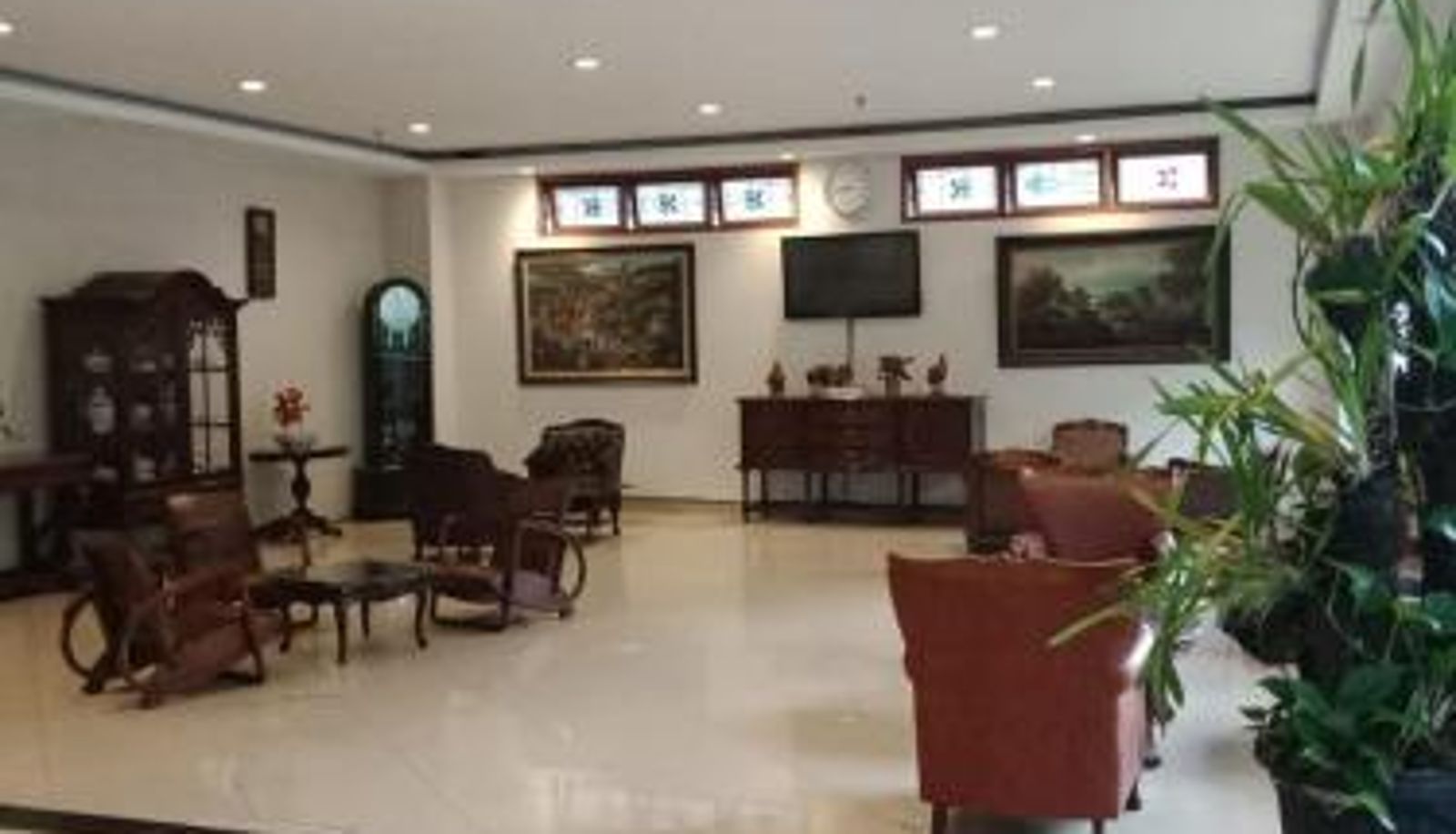 Rezeption - Hotel Yehezkiel Surapati Mitra RedDoorz