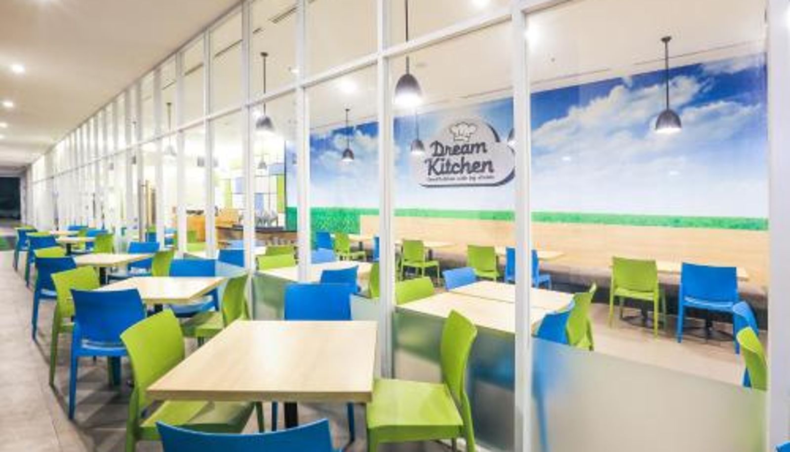 Frühstücksraum innerhalb des Restaurants - Hotel Citradream Bintaro