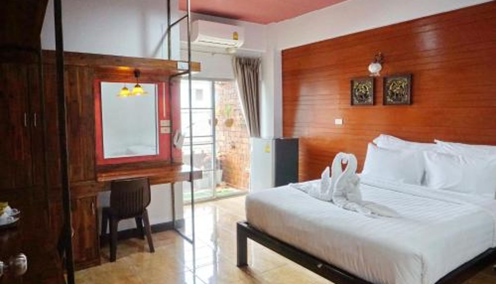 Room - Ingmon House