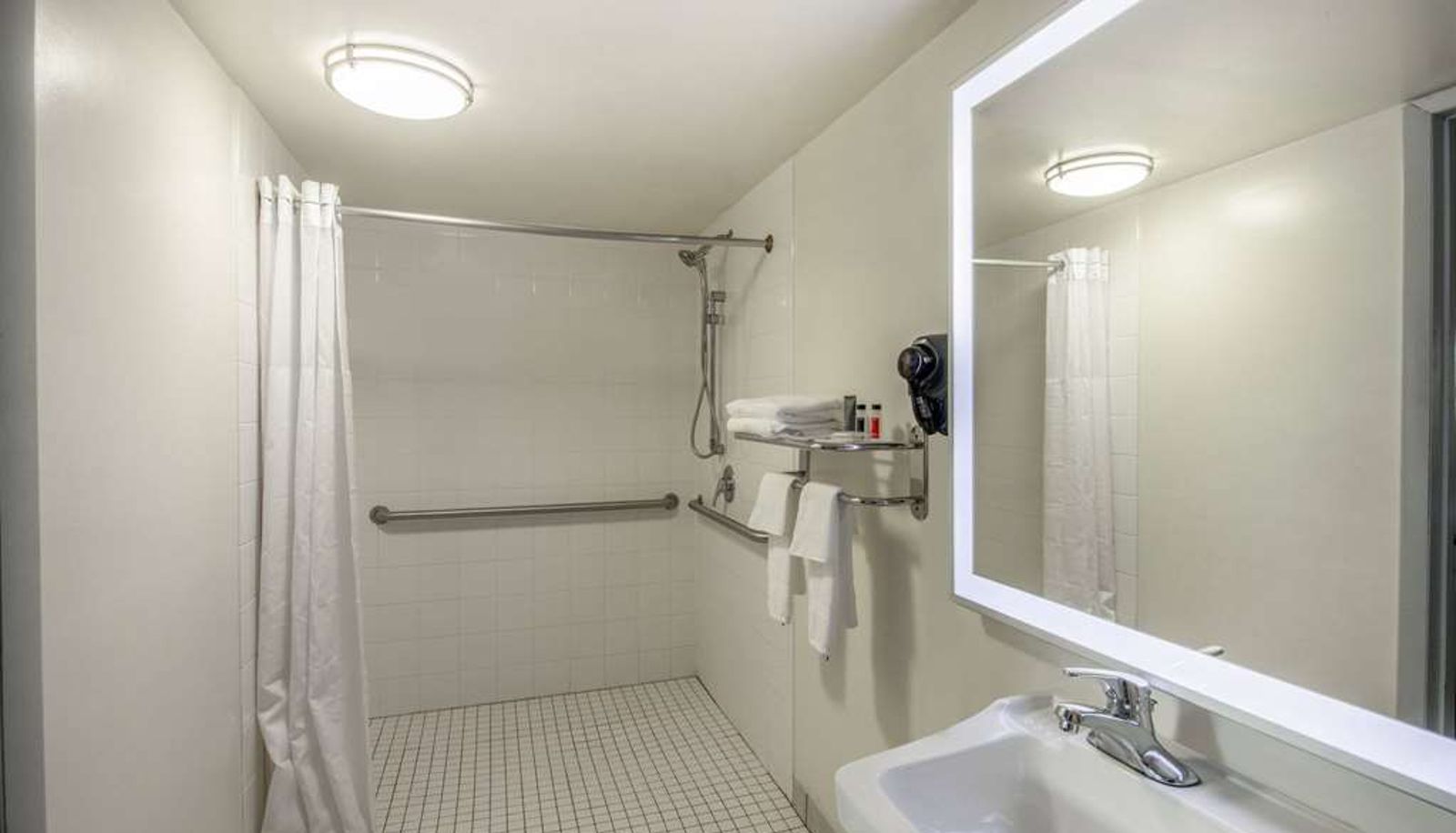 Room - Howard Johnson by Wyndham Vero Beach/I-95