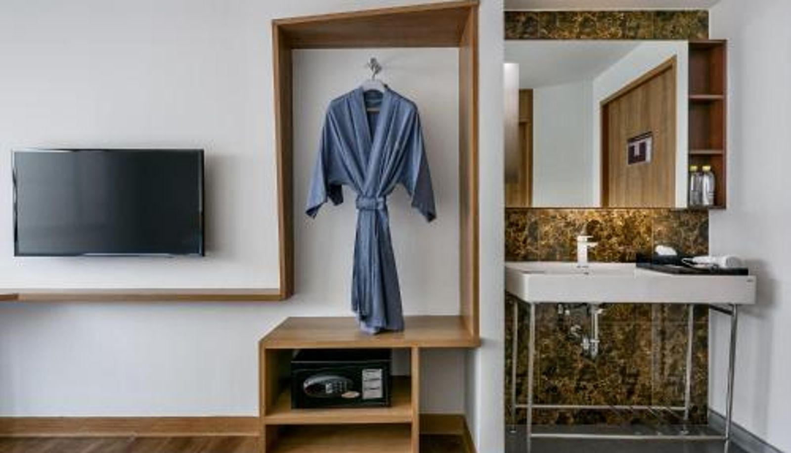 Kamer - VELA be Bangkok Ratchathewi