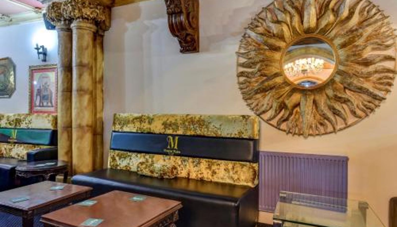 Bar - Empire Hotel