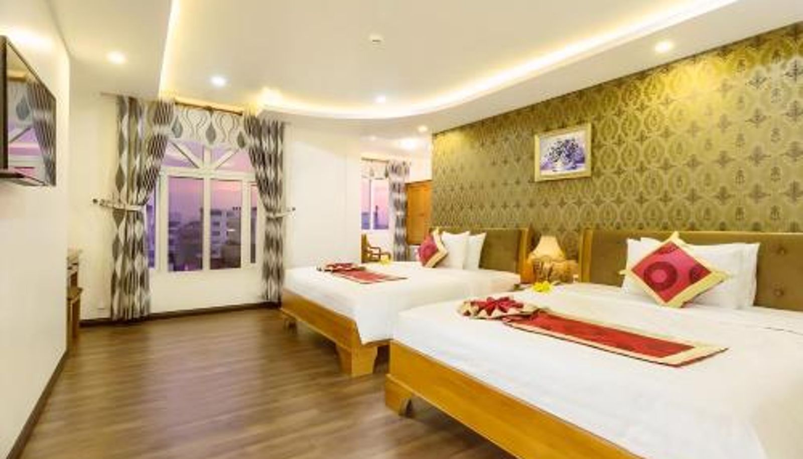 Info - The Airport Hotel
