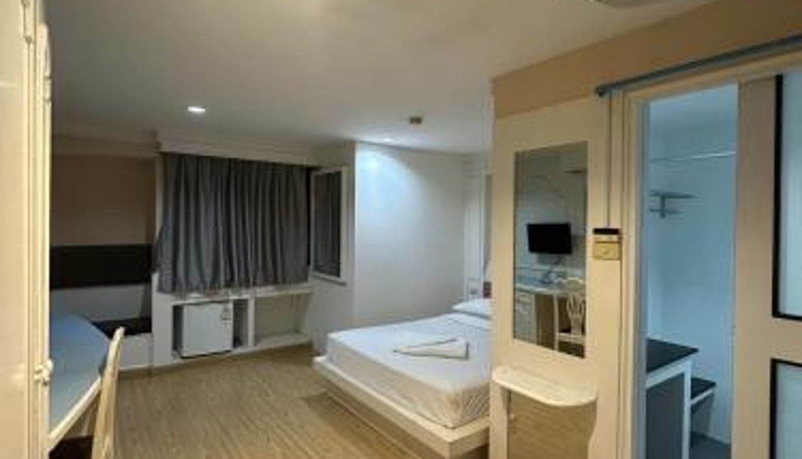 Familienzimmer - Royal Garden Home Hotel