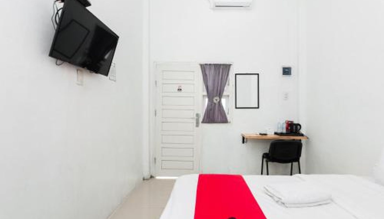 Room - RedDoorz Syariah near RSUD Zainoel Abidin Banda Aceh