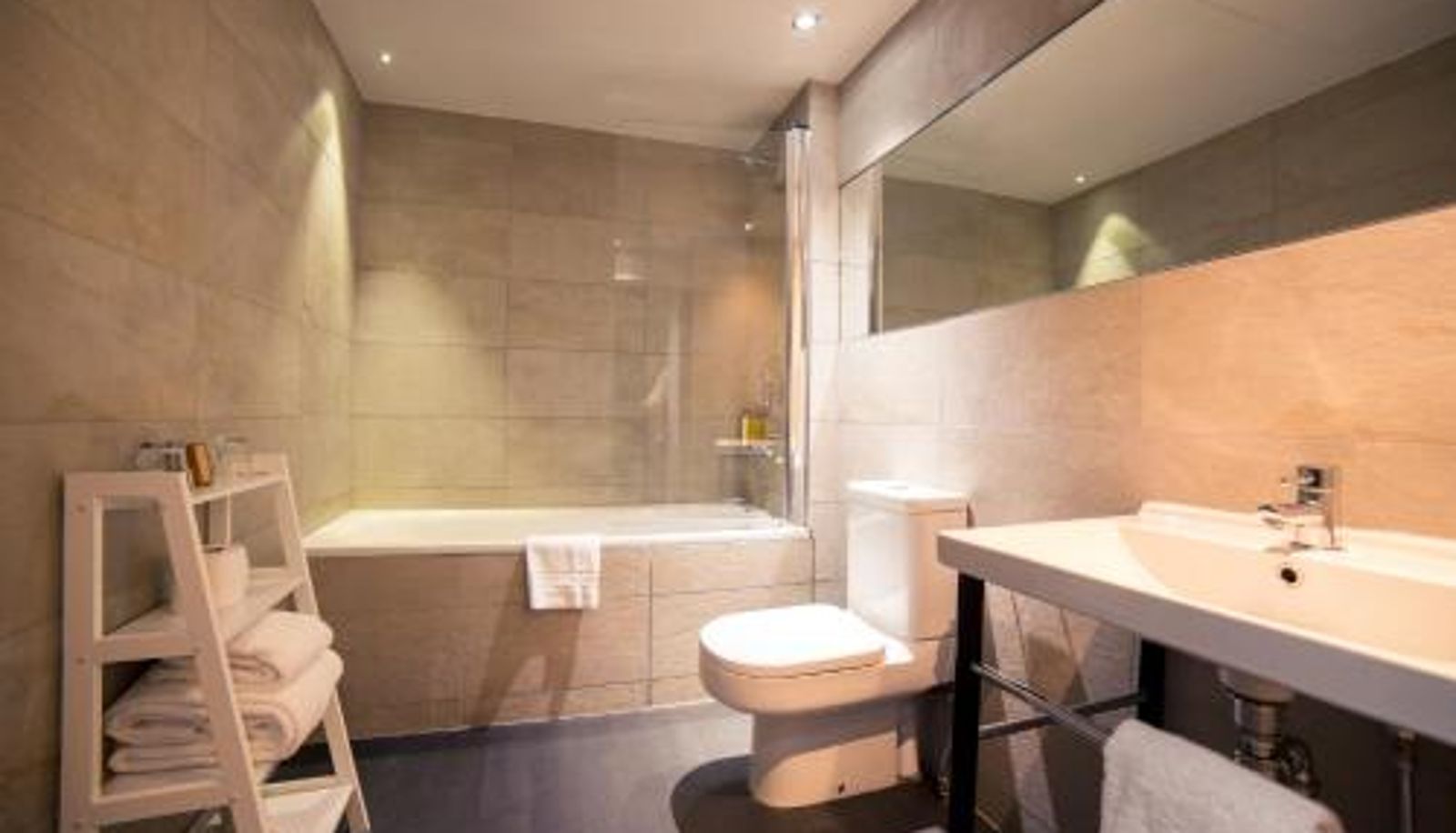 Bathroom - Grey Street Hotel