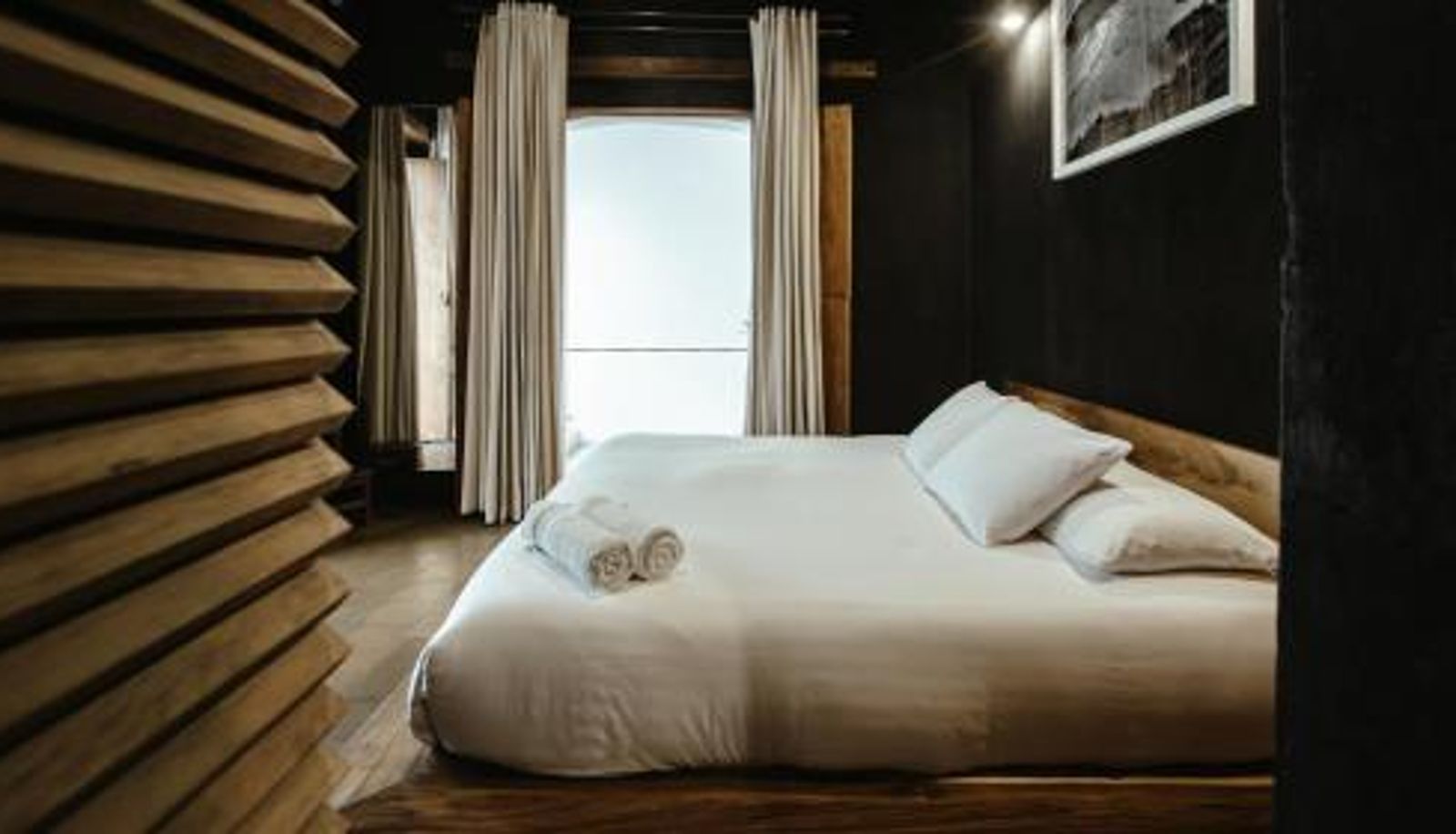 Camera - Hotel Sin Nombre