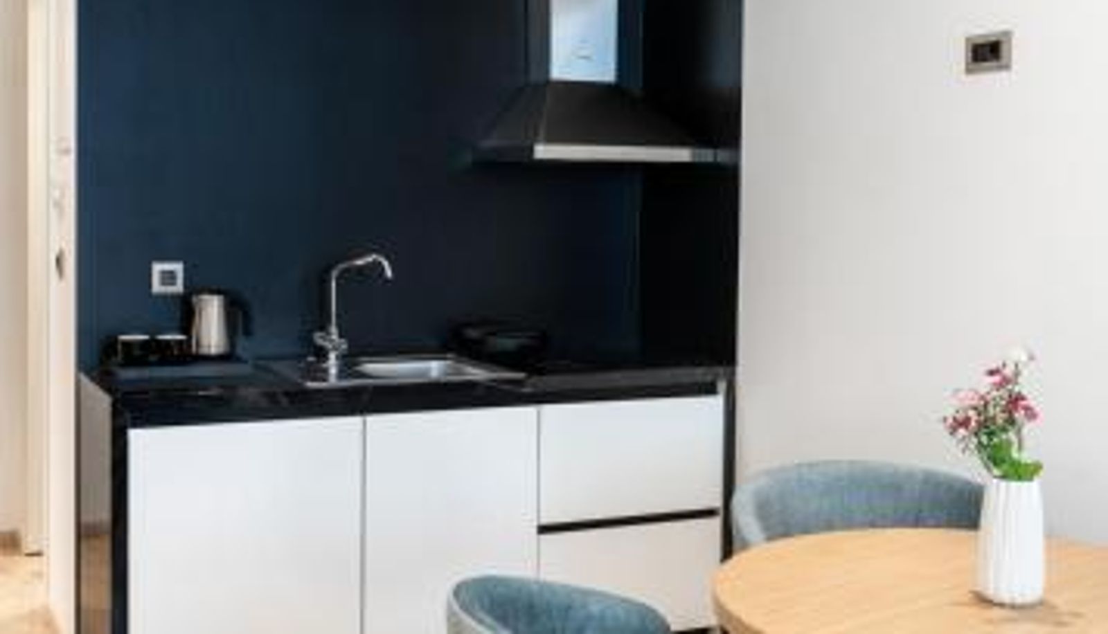 Info - DAYS City Suites Athens