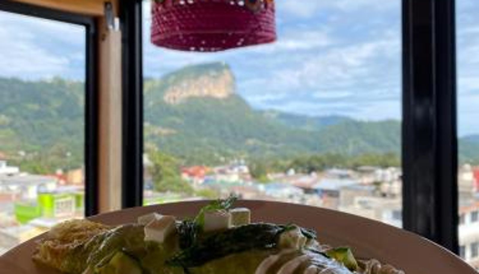 Frühstücksraum innerhalb des Restaurants - Hotel & Suites Cerro Roj0