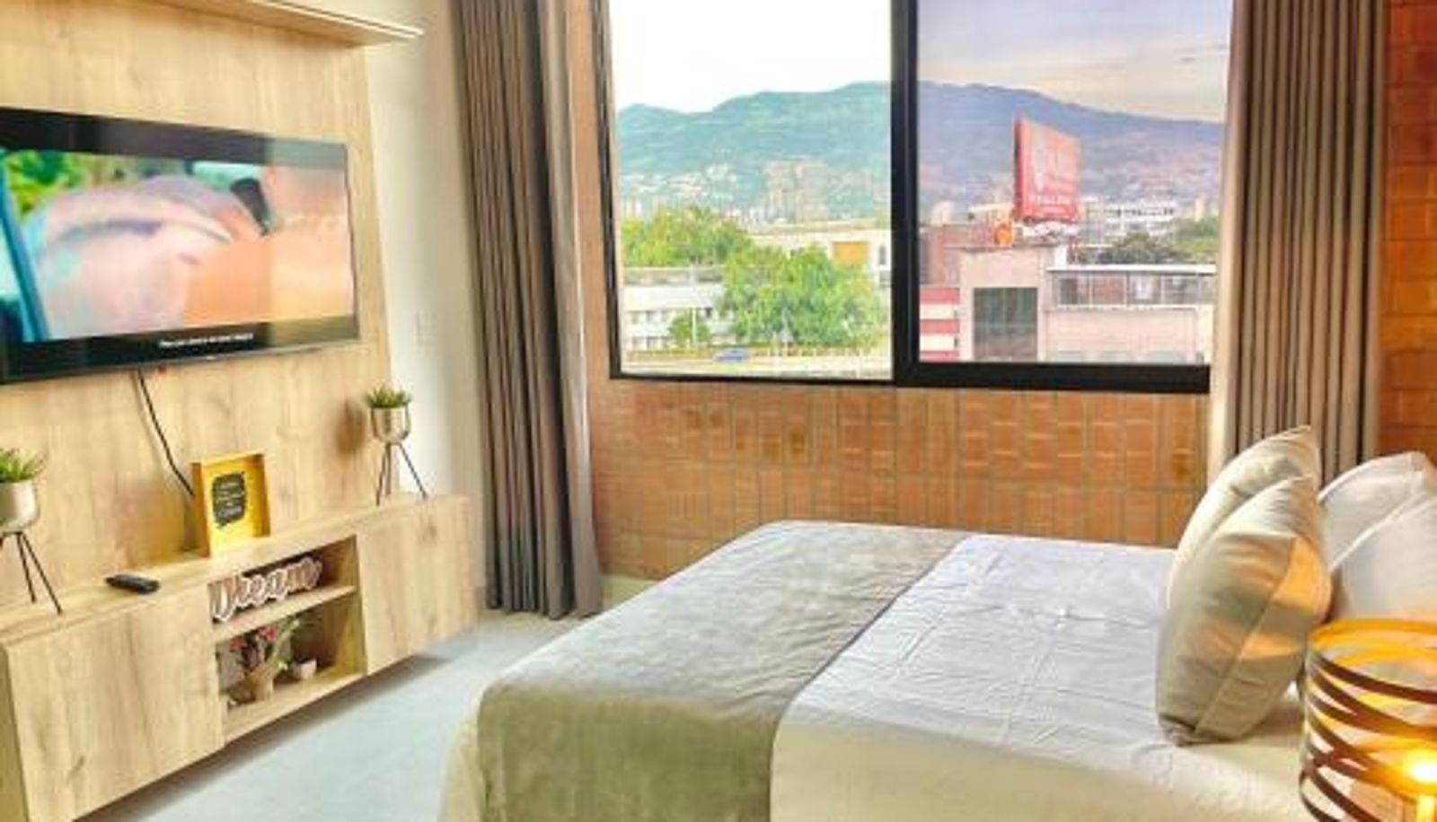 Apartment - Apartamento en Laurels Medellín