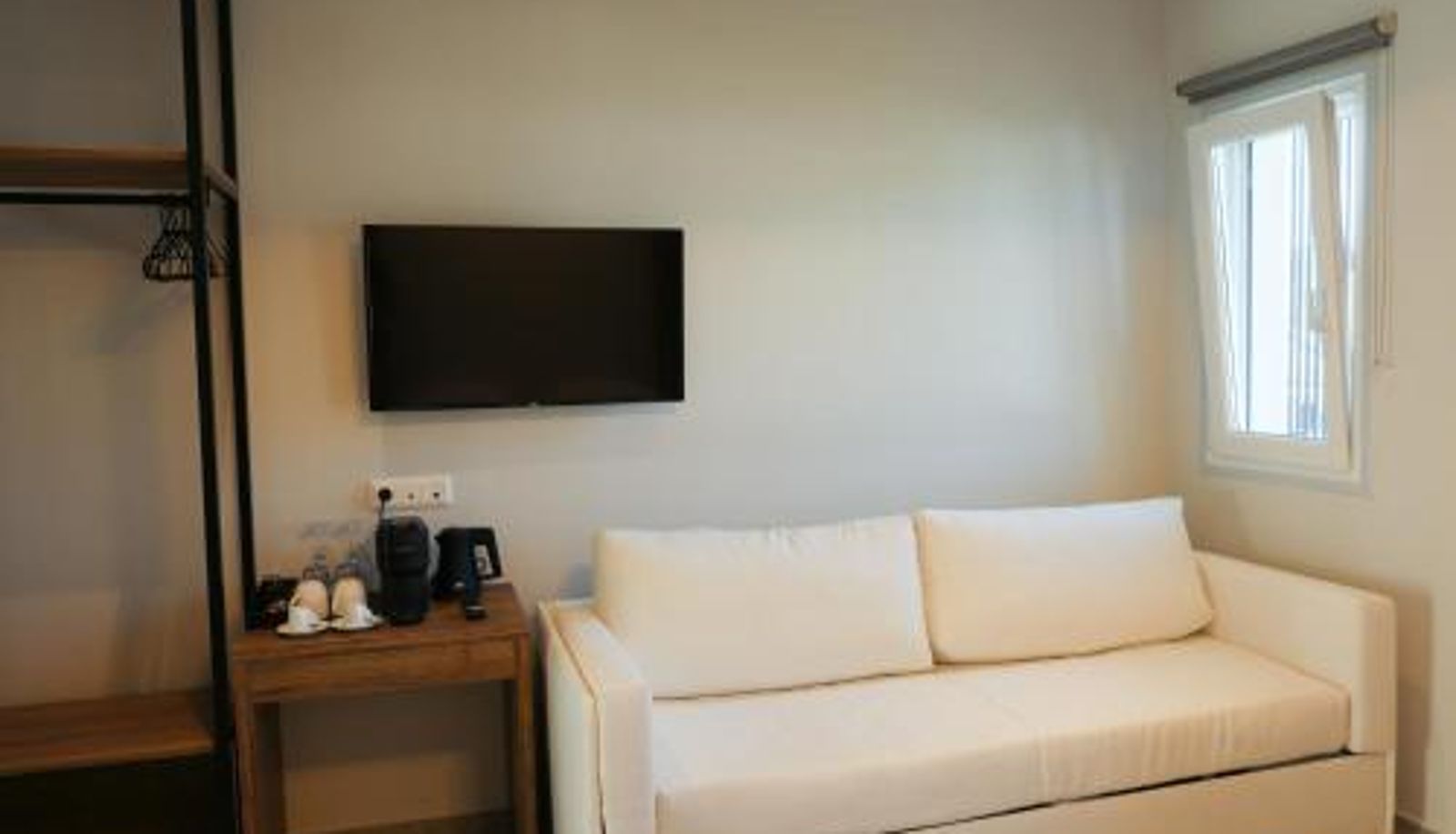 Info - Uphill Unique Boutique Suites
