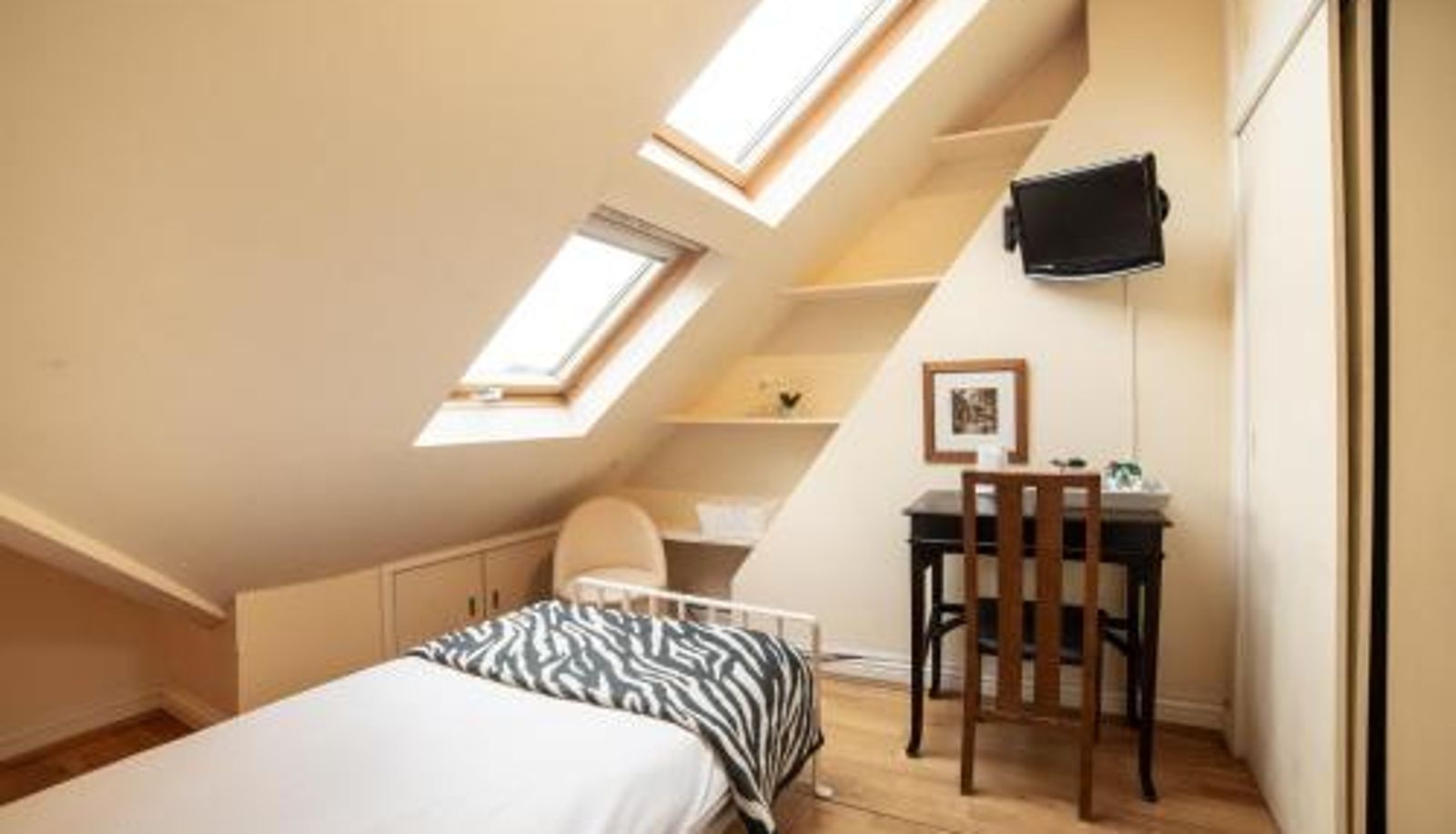 Chambre - OYO Lonsdale Guest House