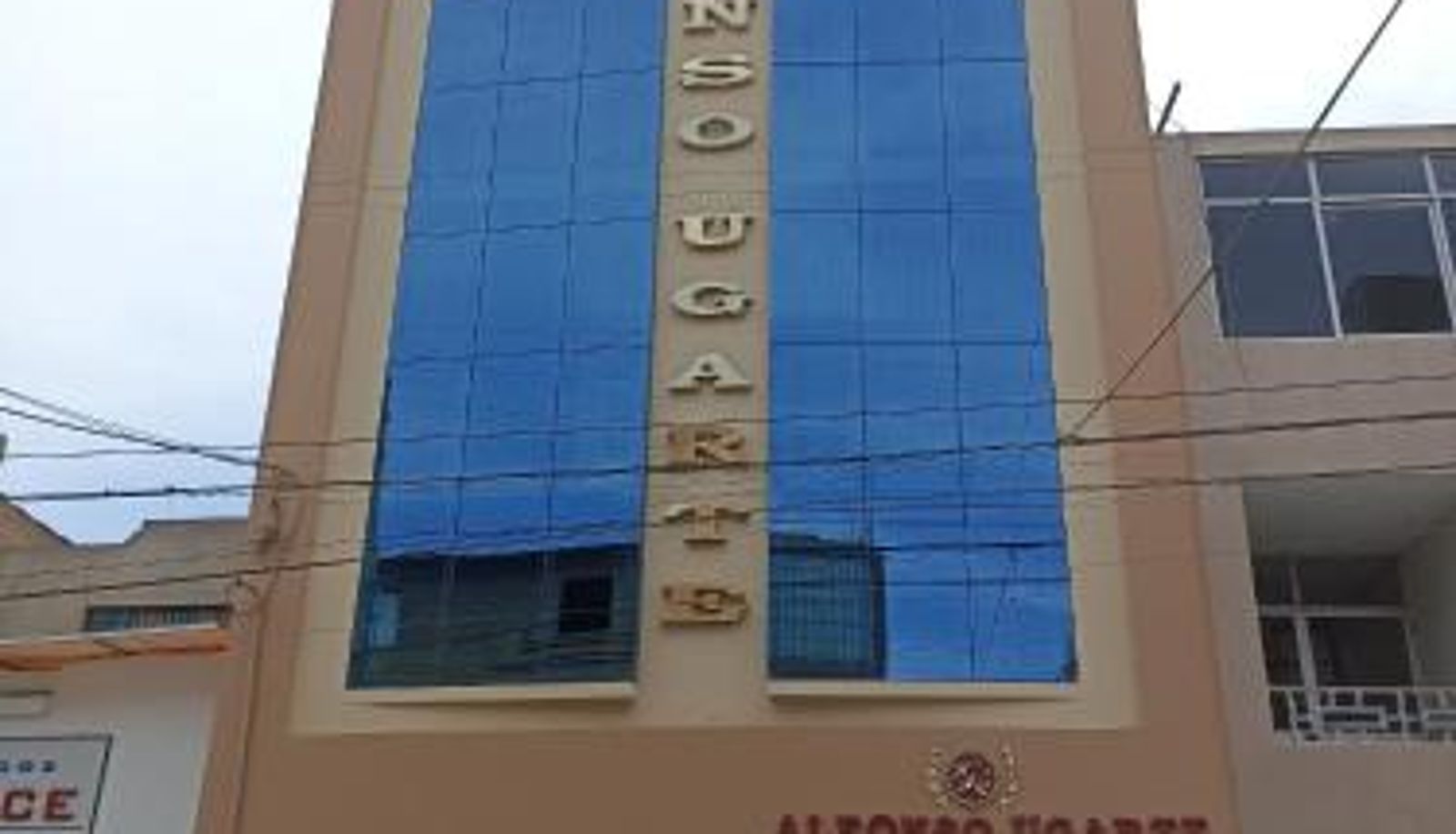 Buitenruimte van het hotel - HOTEL ALFONSO UGARTE