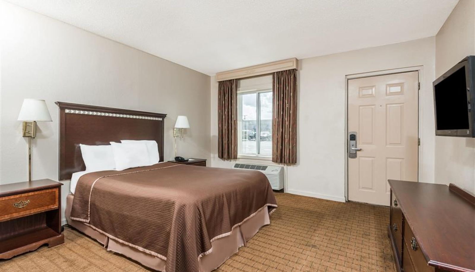 Zimmer - Howard Johnson by Wyndham Springfield