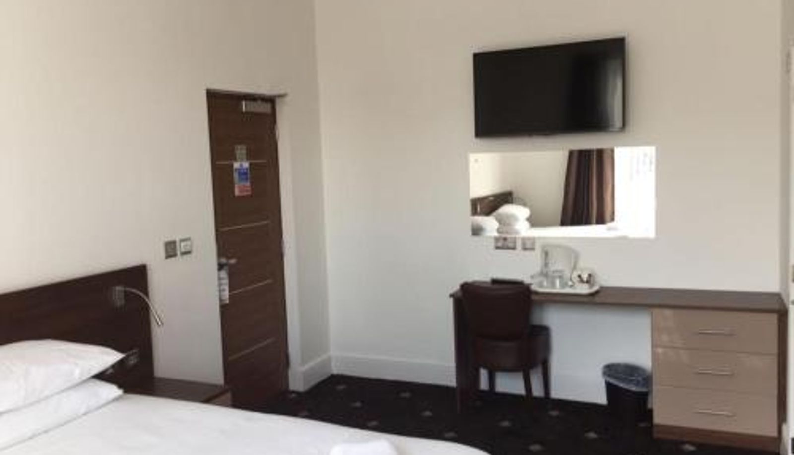 Camera - Marlborough Hotel