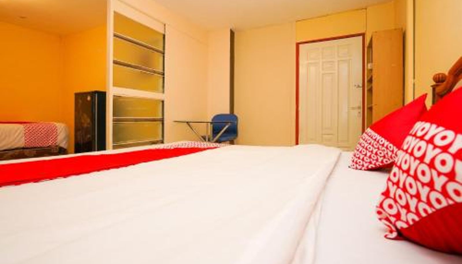 Chambre - Super OYO Naomi Heritage
