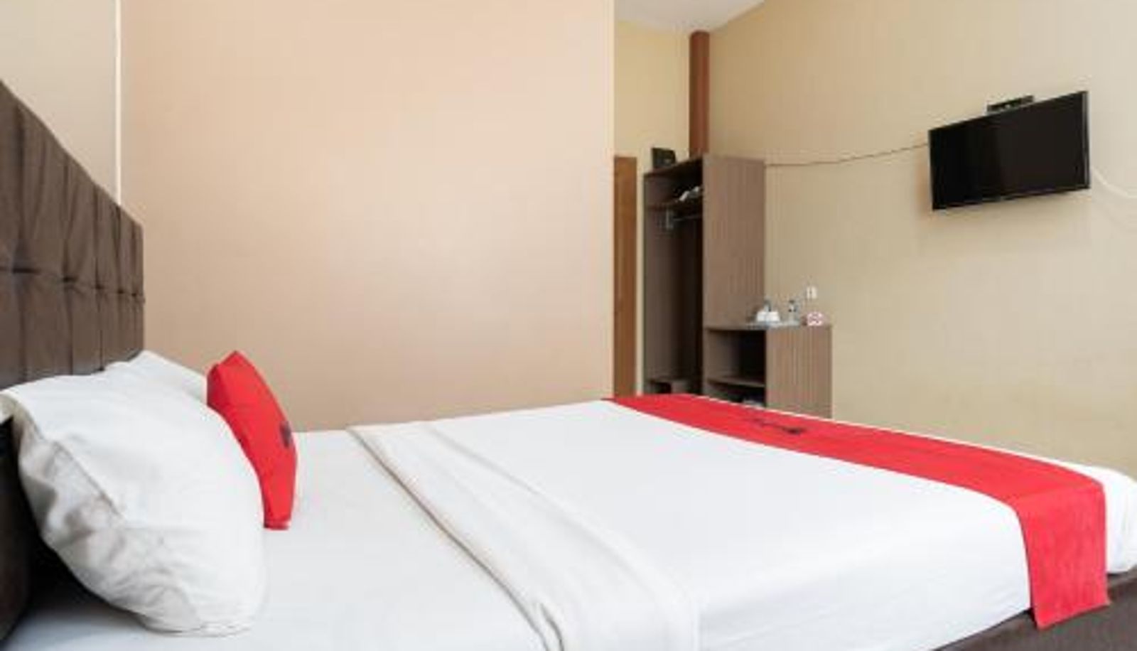 Room - RedDoorz near Islamic Center Samarinda