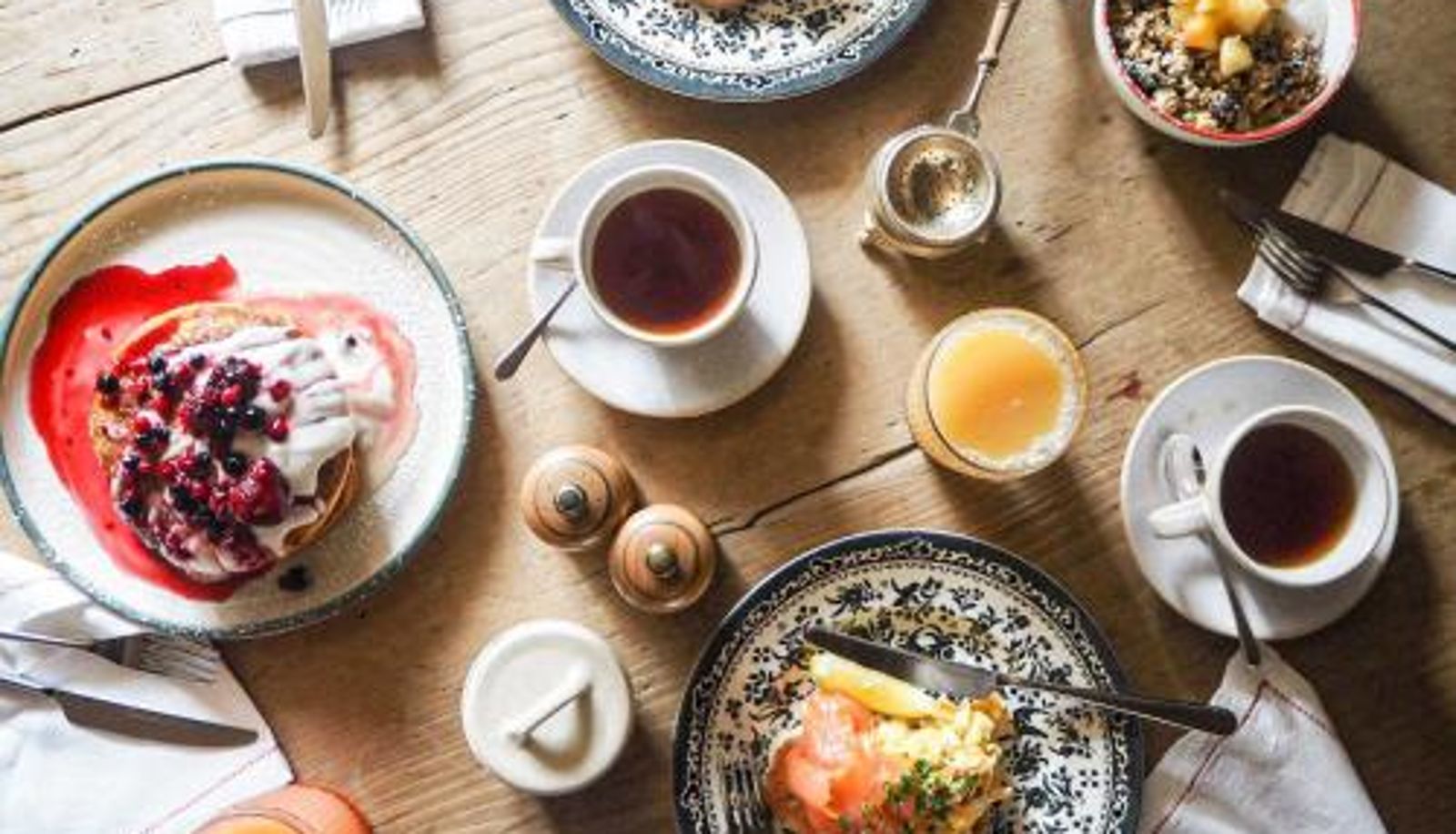 Sala prima colazione all'interno del ristorante - Artist Residence Oxfordshire