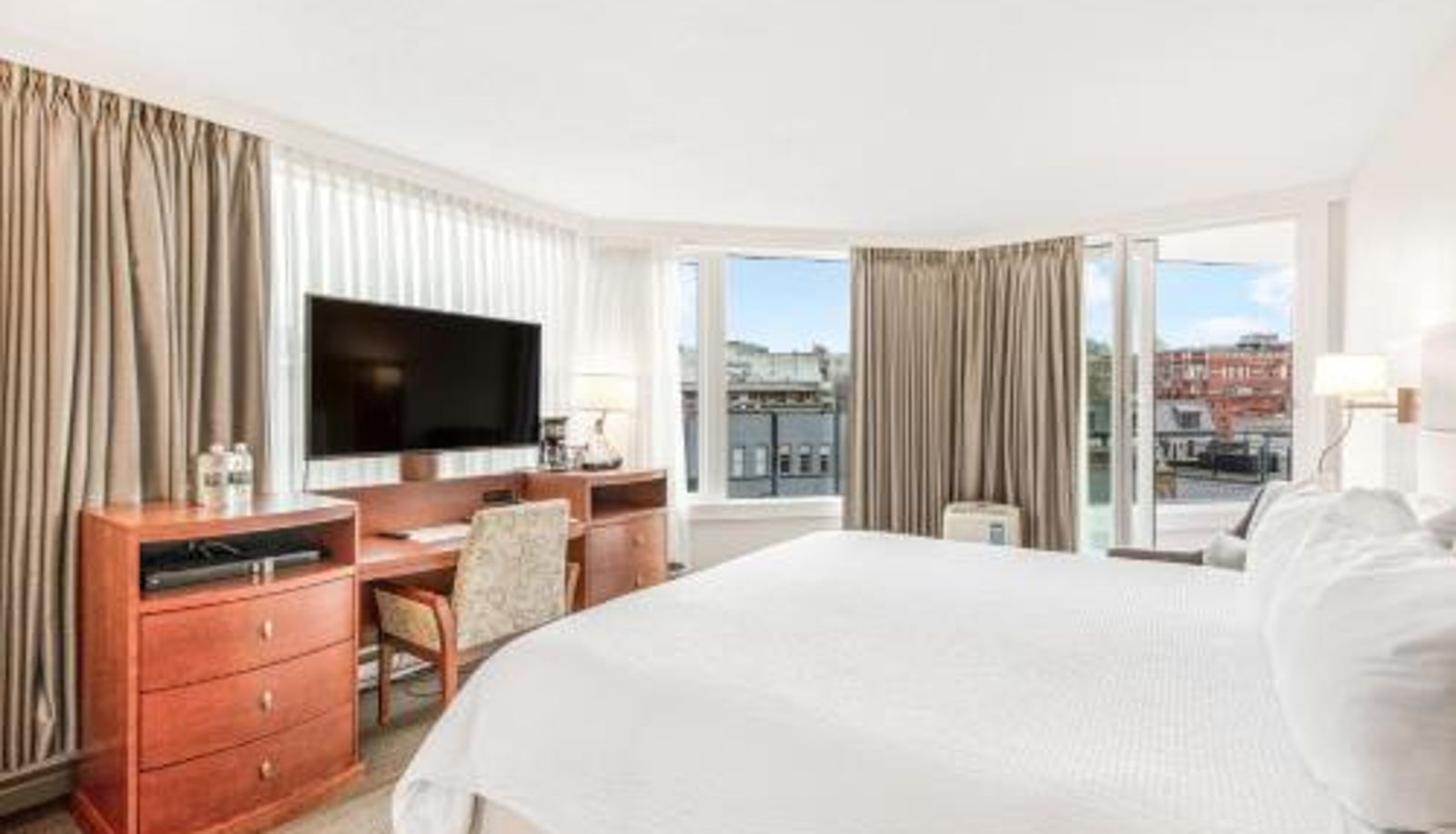 Info - Victoria Regent Waterfront Hotel & Suites