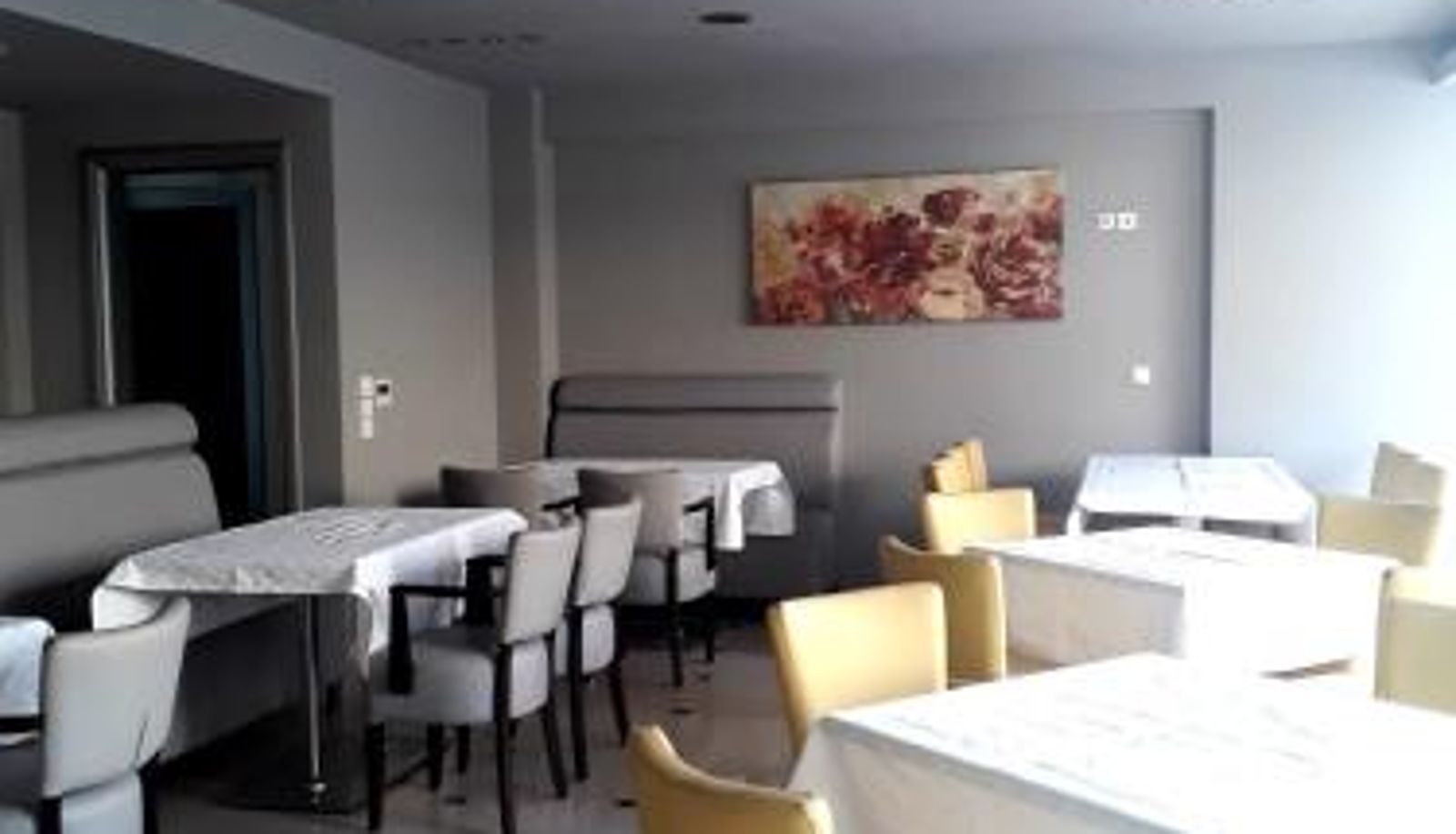 Frühstücksraum innerhalb des Restaurants - Rg Status Hotel