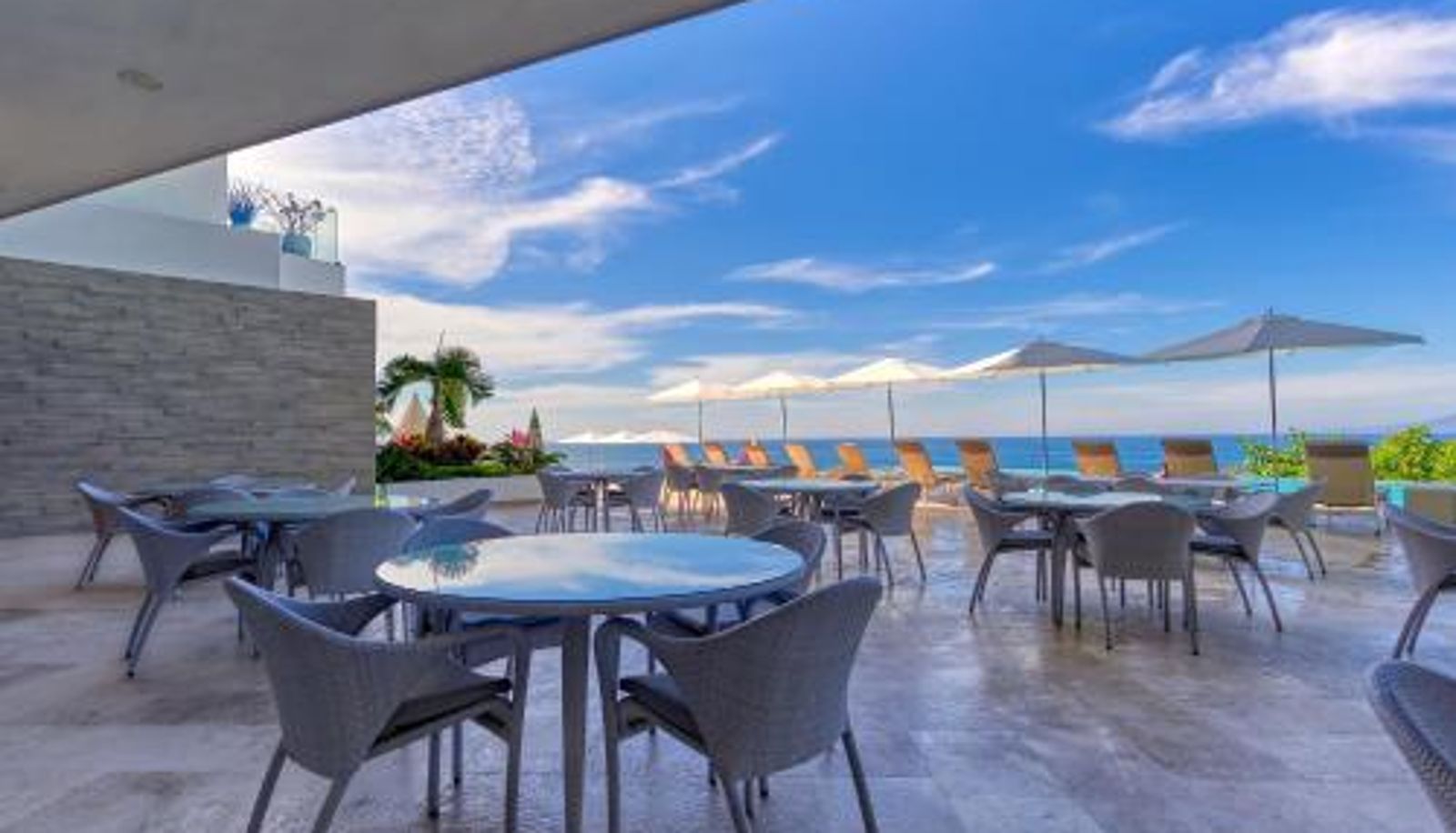 Ontbijtzaal in het restaurant - Maxwell Residences at Indah