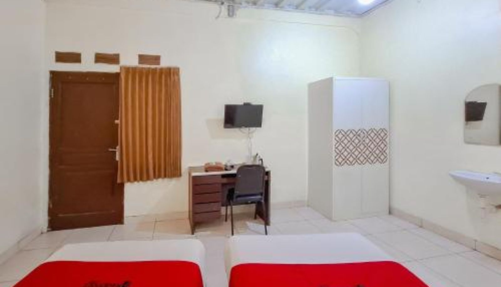Room - RedDoorz at Andongkoe 64 Salatiga