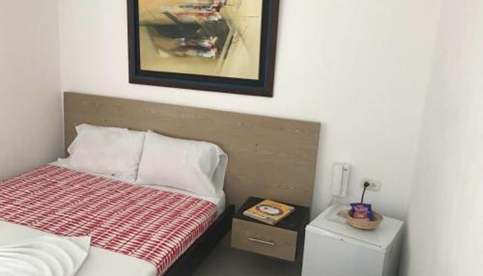 Room - Hotel Madrid Deluxe Neiva